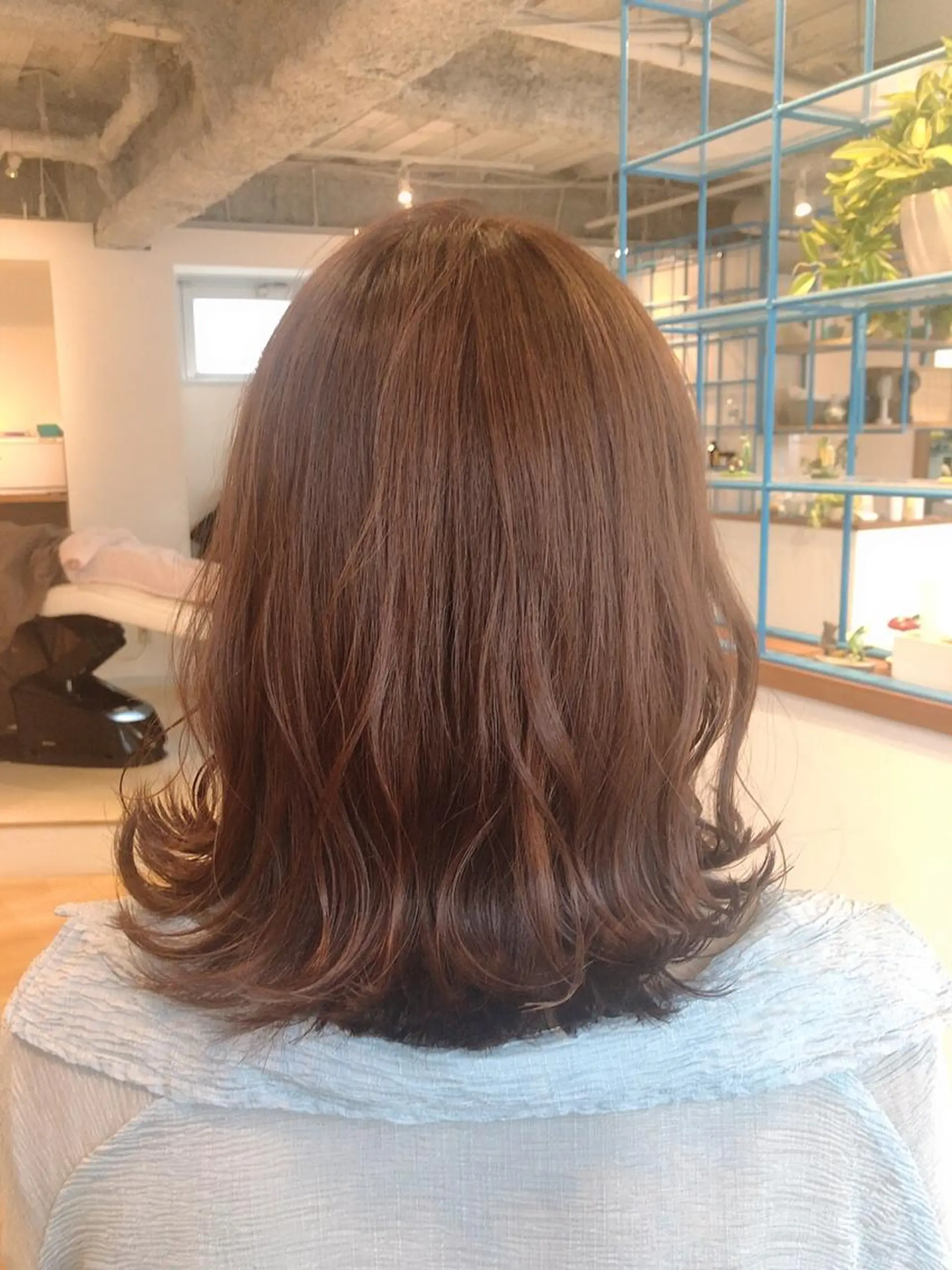 ミディアム カラー Ate by little所属・青木 梢のヘアスタイル