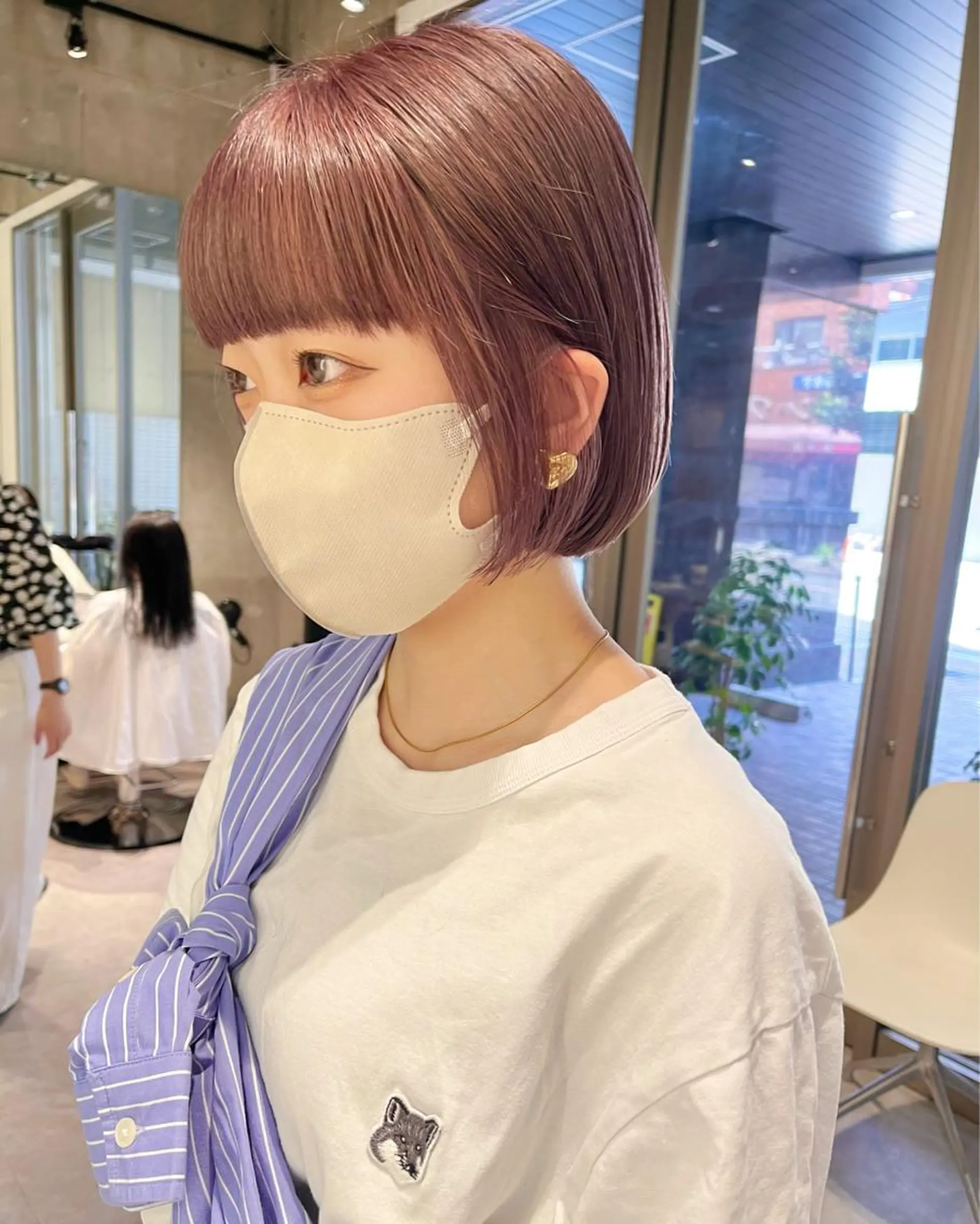 ショート カラー グレージュ ピンクカラー iLi所属・iLi 《イリ》のヘアスタイル