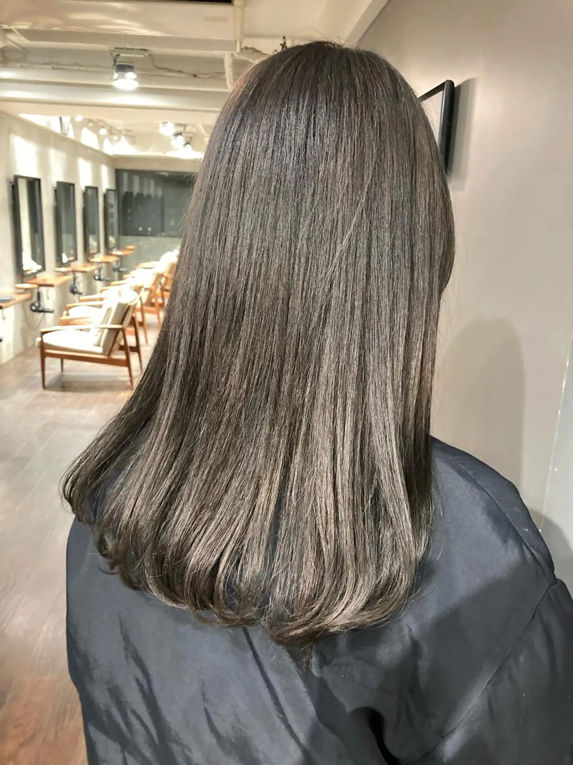 セミロング カラー MAKI渋谷 【カットモデル募集】のヘアスタイル