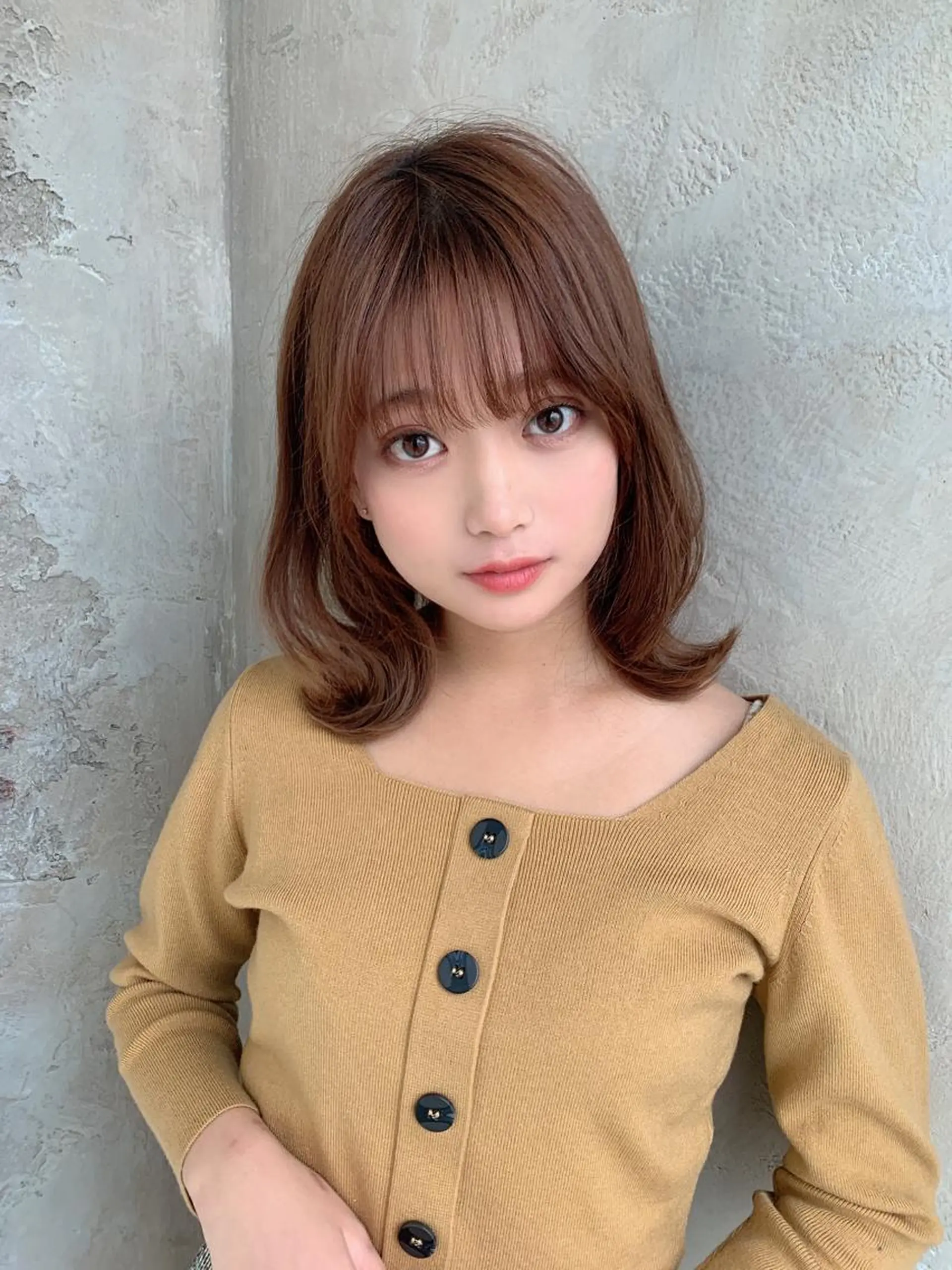 ミディアム カラー ブリーチ ケアブリーチ ダブルカラー イヤリングカラー ハイライトカラー カット ヘアカラー トリートメント 新宿✨顔周りカット 韓国ヘア/坂本亜裟海のヘアスタイル