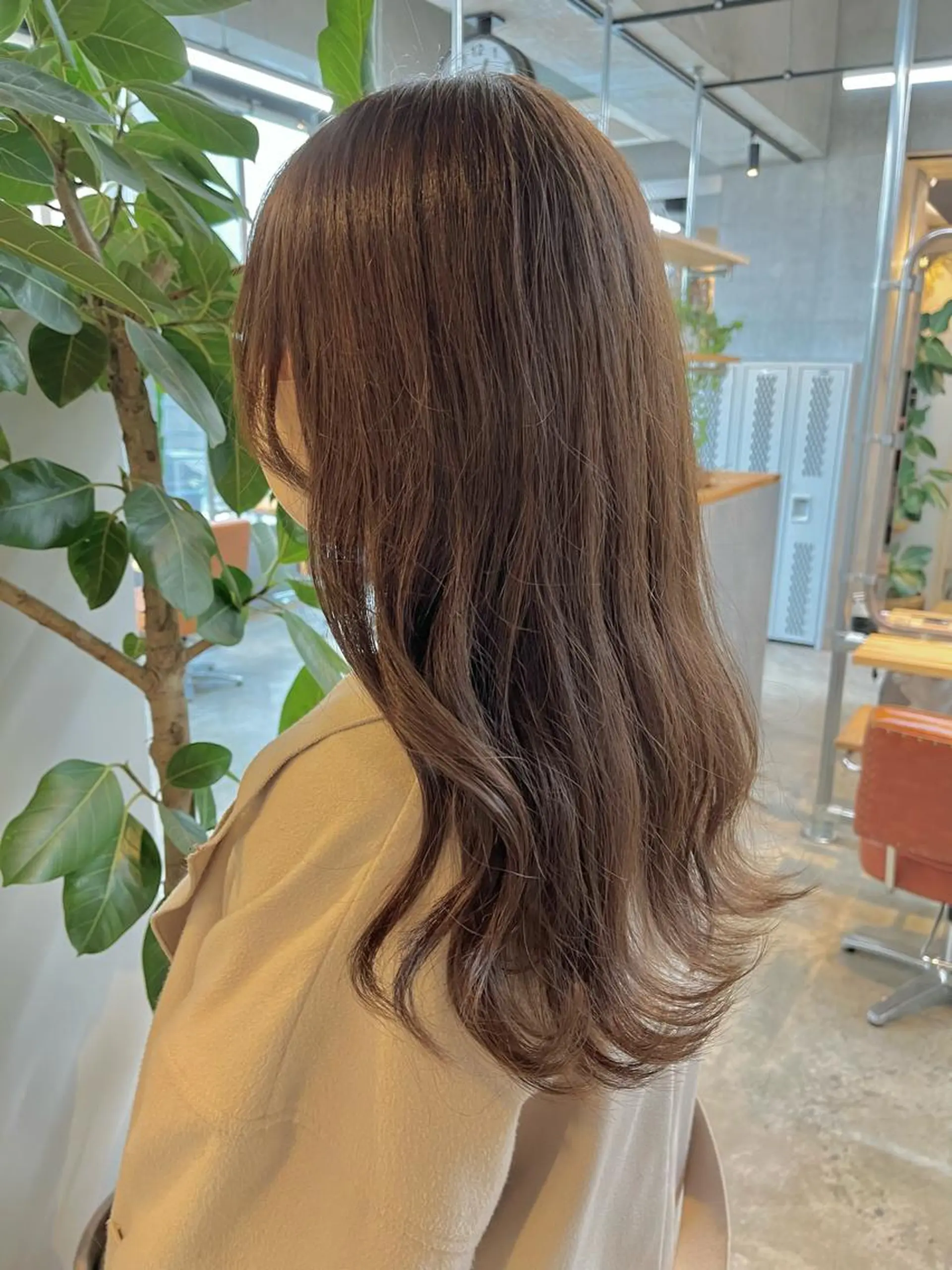 セミロング カラー カット ヘアカラー トリートメント ハイトーンカラ ー/小川のヘアスタイル