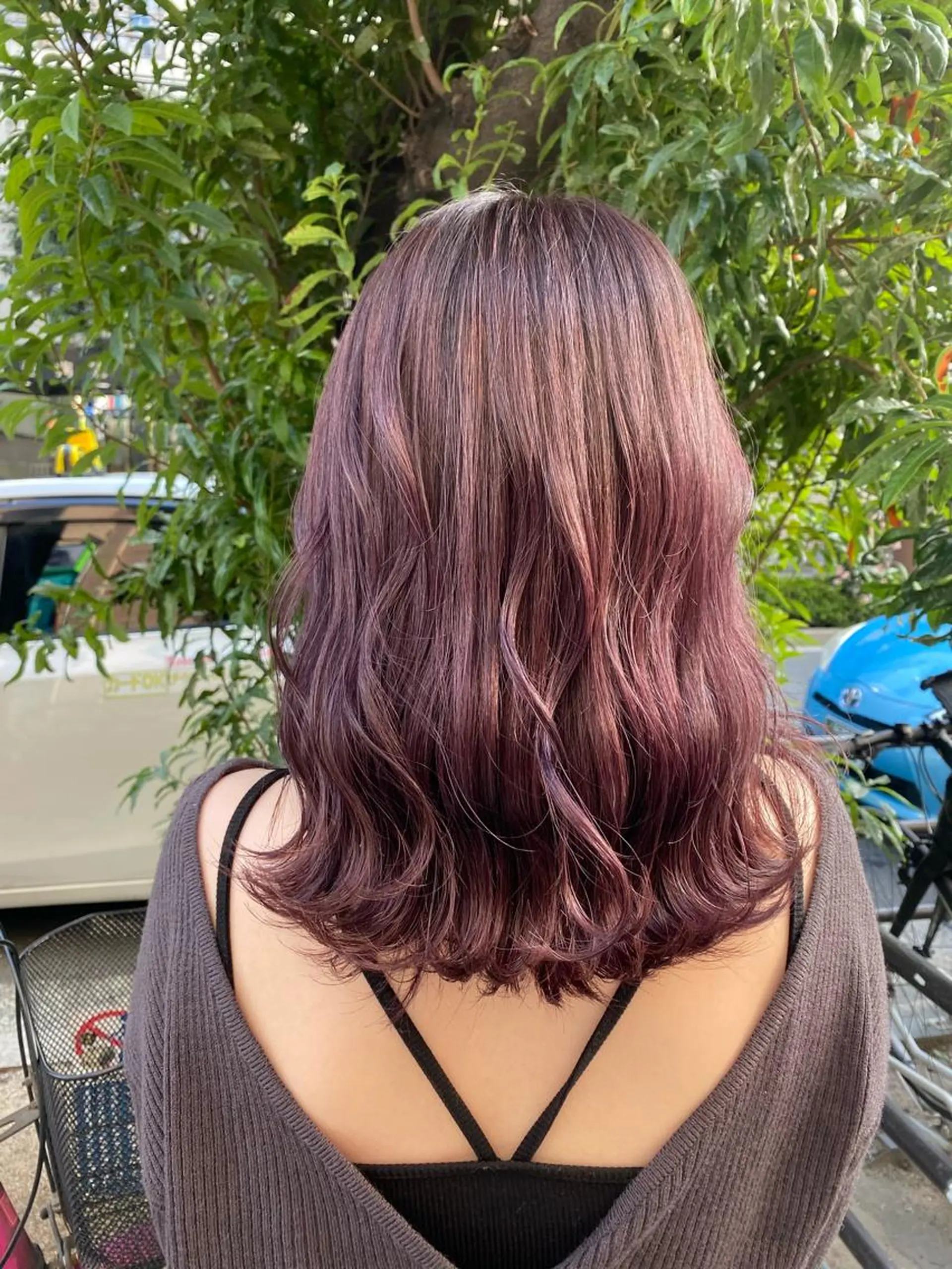 ミディアム カラー 大野 美紅のヘアスタイル