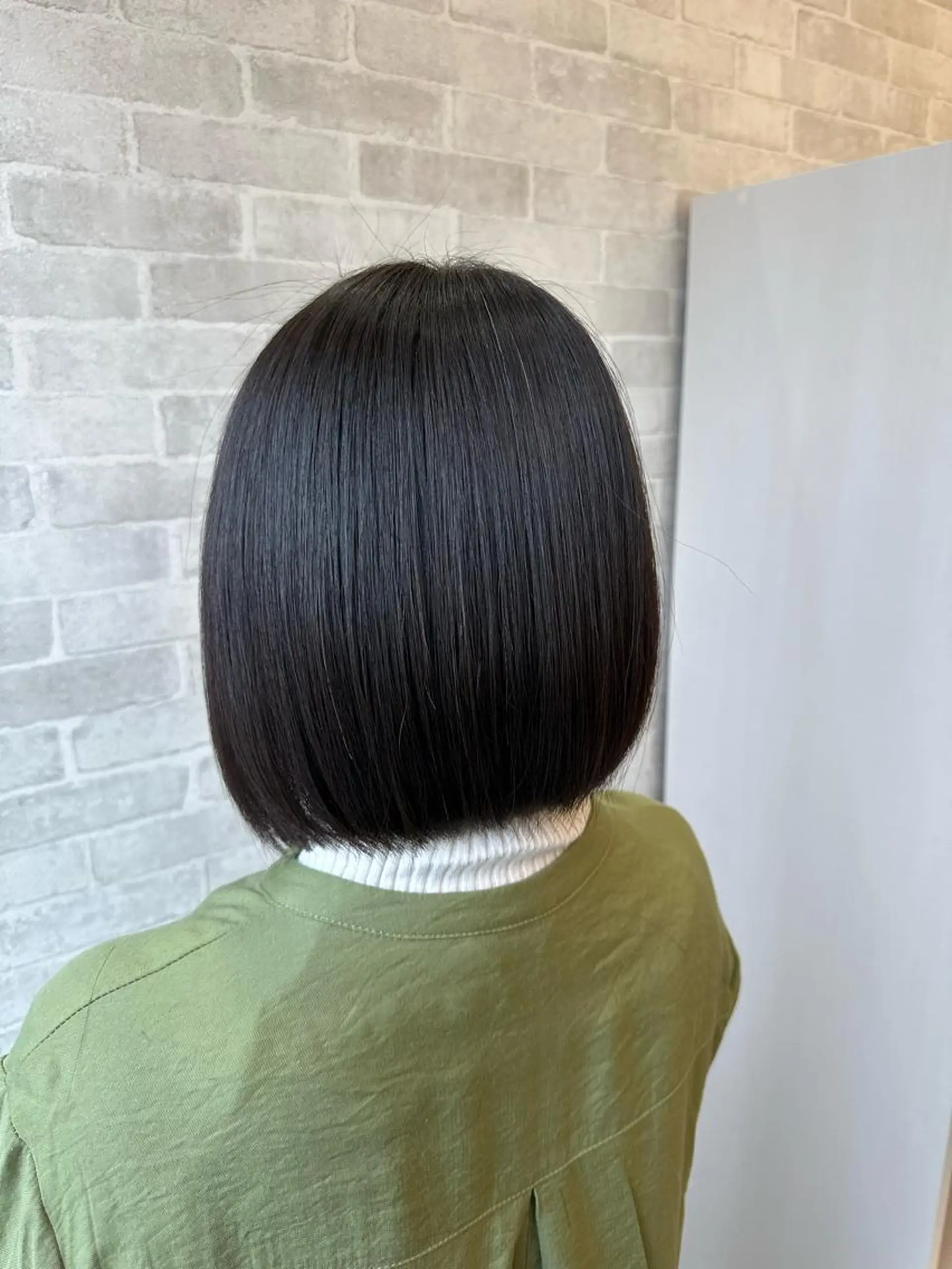 ミディアム Well's TAIGAのヘアスタイル