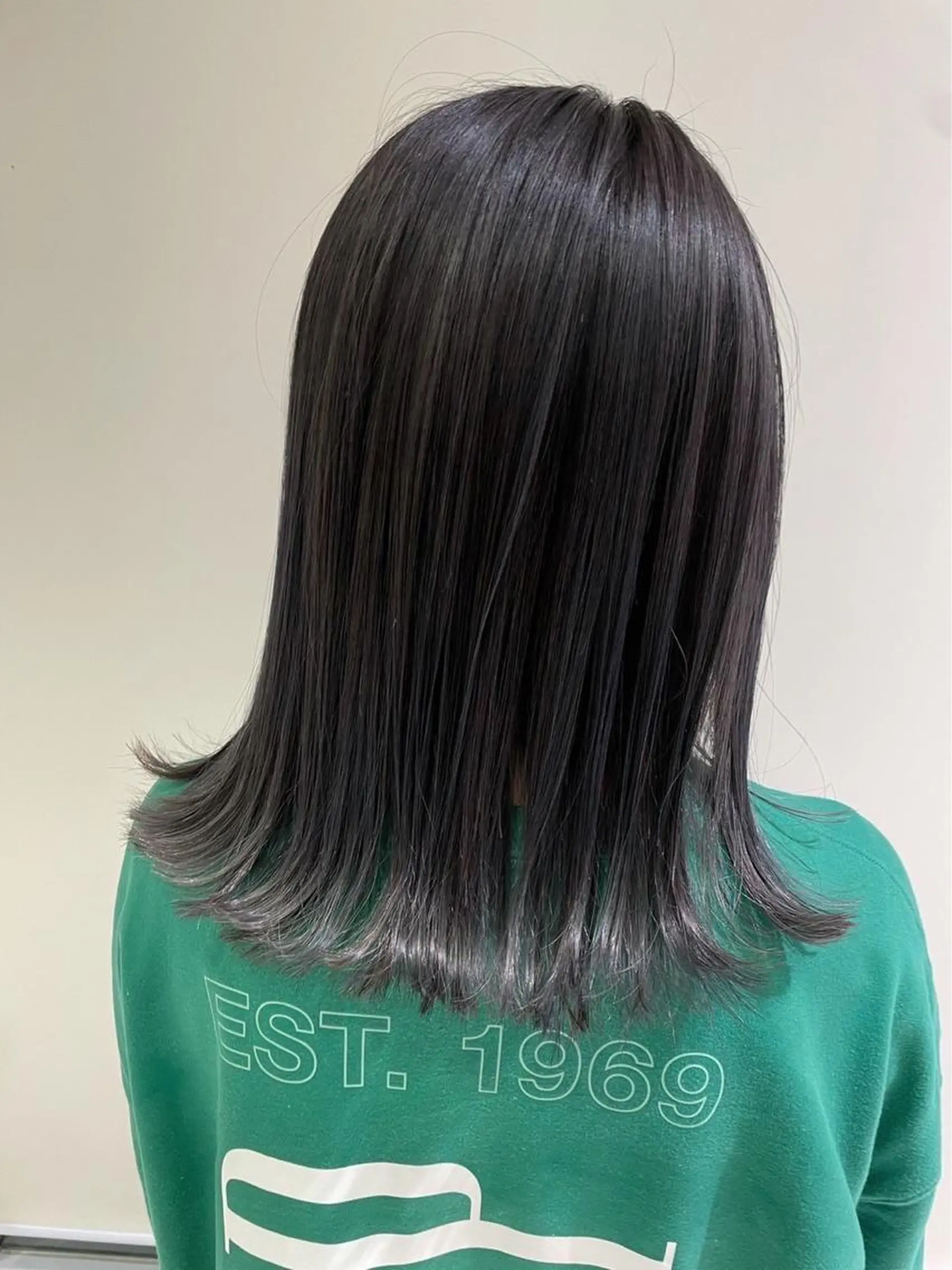 ミディアム カラー moanin所属・小玉 紗楓のヘアスタイル