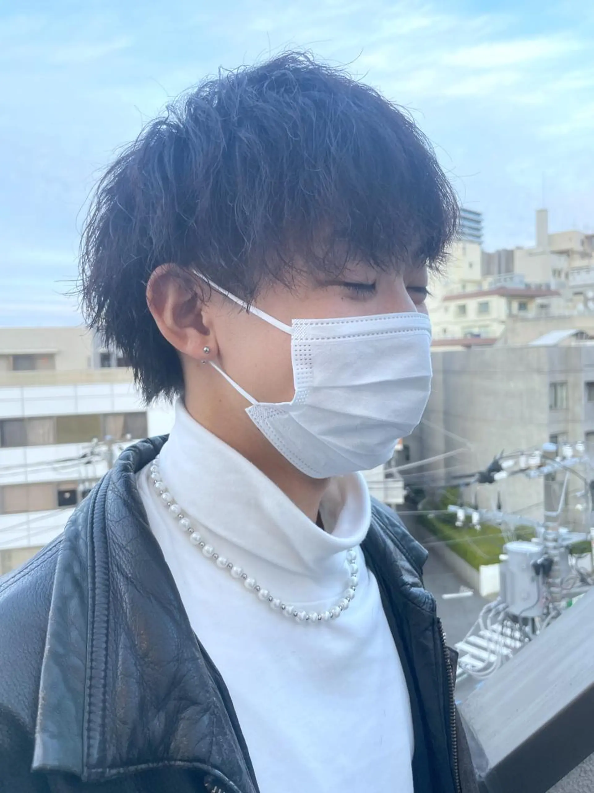 ミディアム パーマ メンズ アイブロウ カット 縮毛矯正 トリートメント ヘアセット メンズNO.1口コミ 高評価🟡三澤拓海✅のヘアスタイル