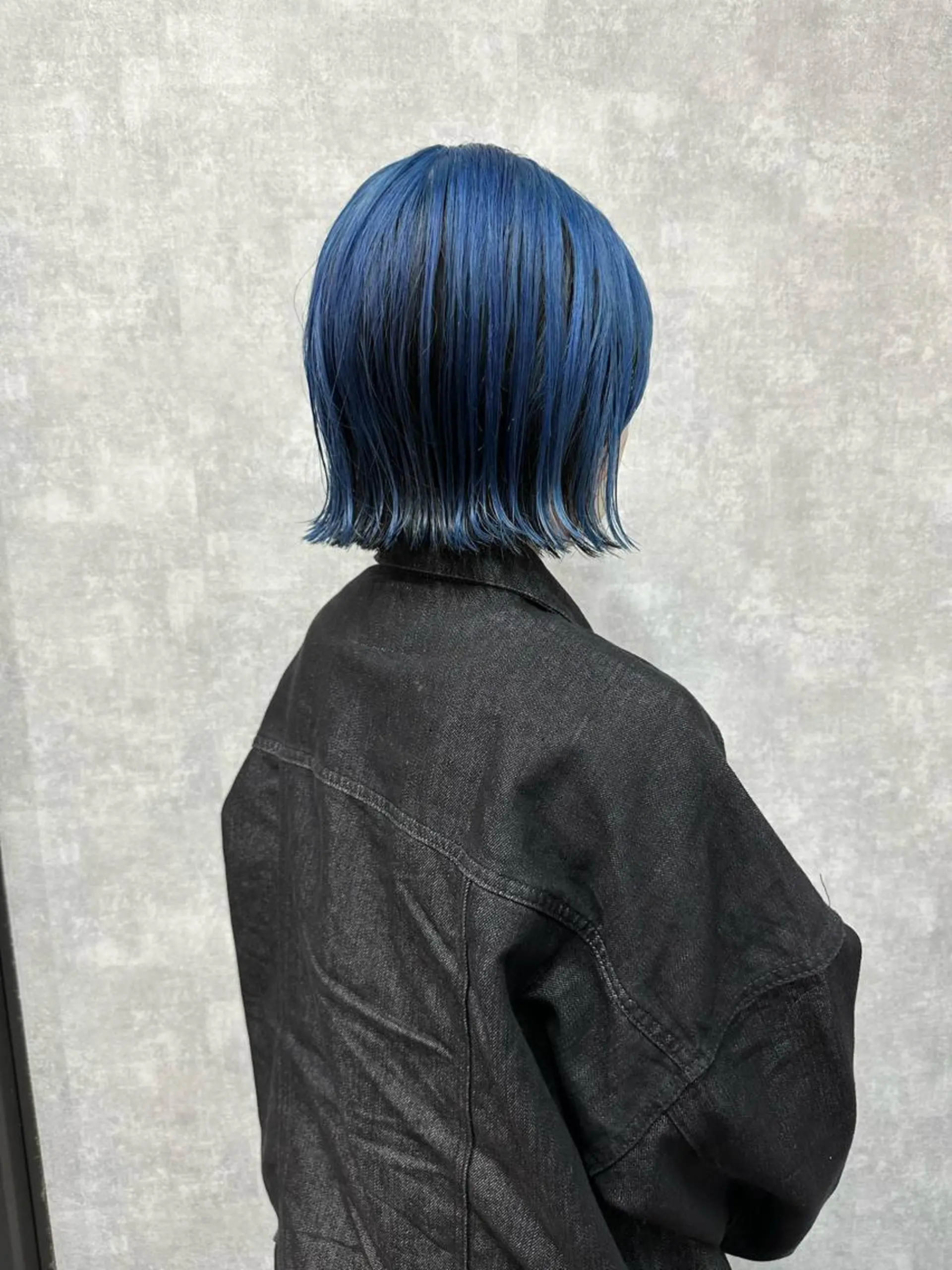 ショート 切りっぱなしボブ ショートボブ ハンサムショート 丸みショート アッシュ カット ヘアカラー トリートメント モテ髪/ボブ/ショー ト/アダチフウトのヘアスタイル