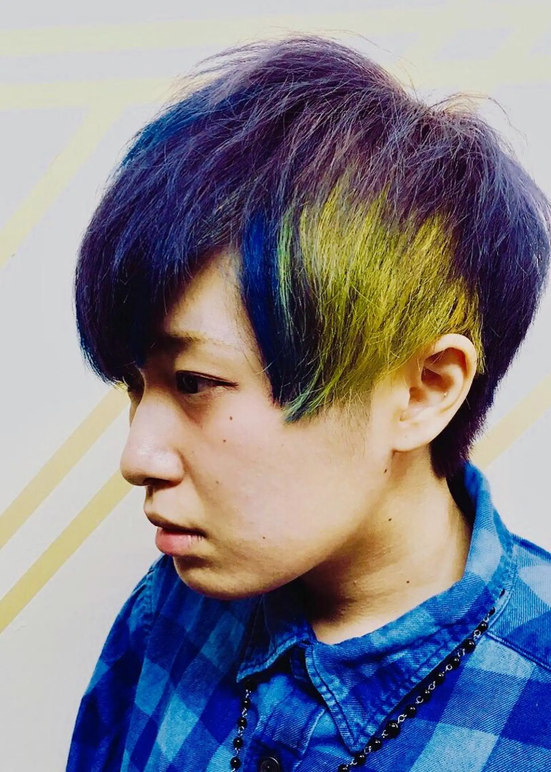 ショート カラー ダブルカラー Drei.B.（ドライヴ）所属・ヨシダ アズサのヘアスタイル