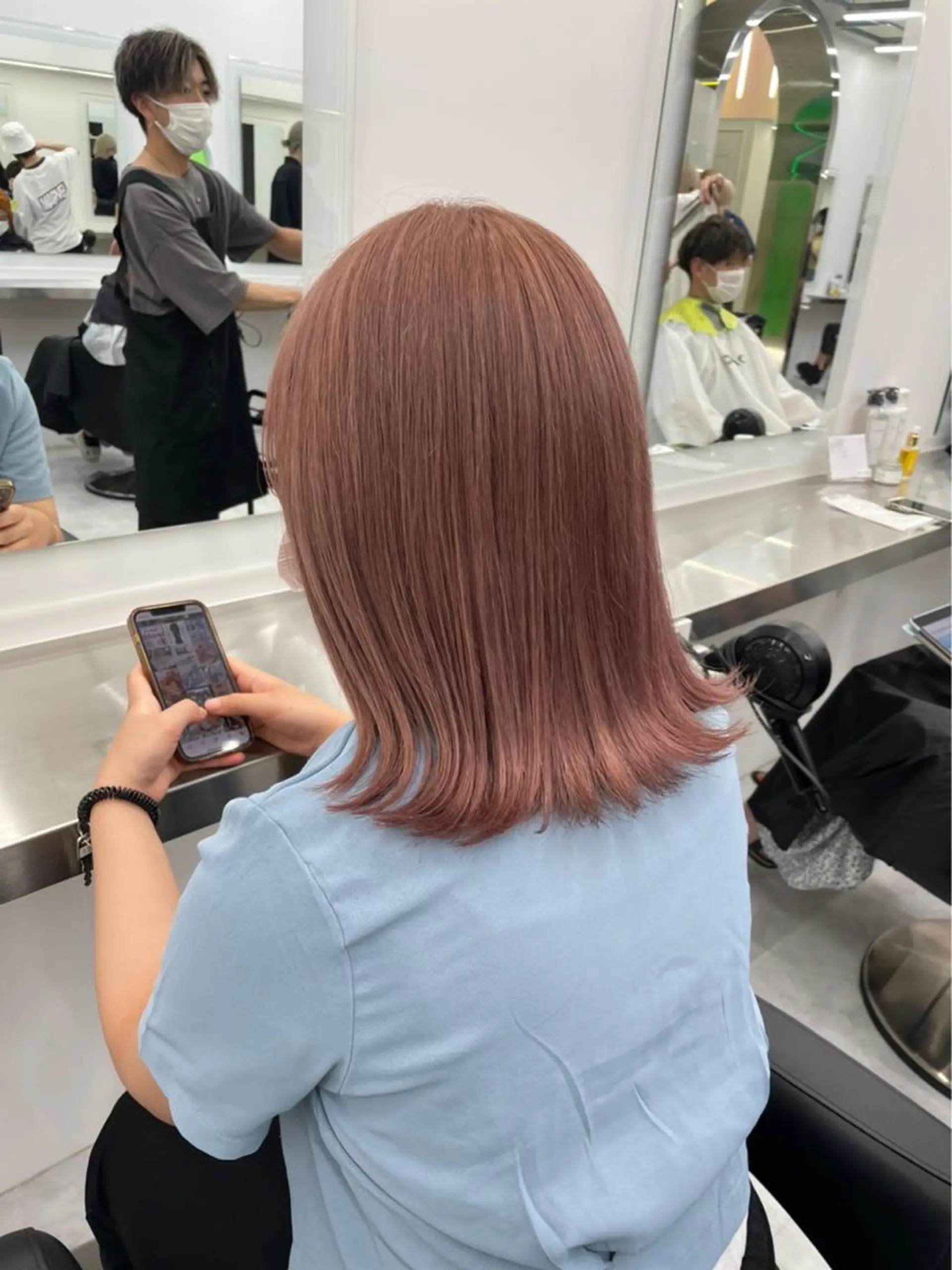 ミディアム トレンドモテカラー 🩷色落ちまで可愛くのヘアスタイル