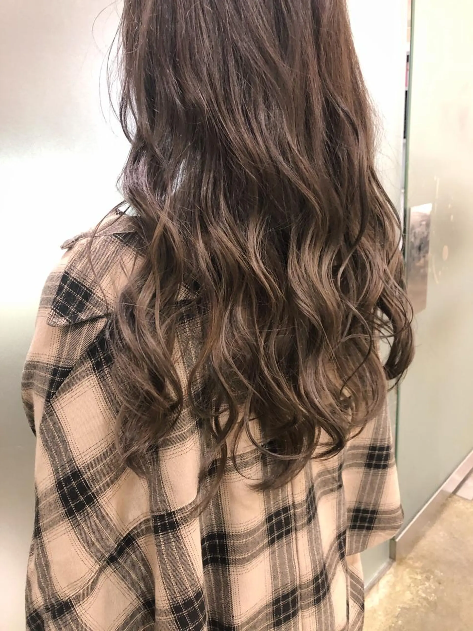 カラー ヘアカラー トリートメント SALOWIN並木所属・韓国ヘア🇰🇷 有田裕也のヘアスタイル