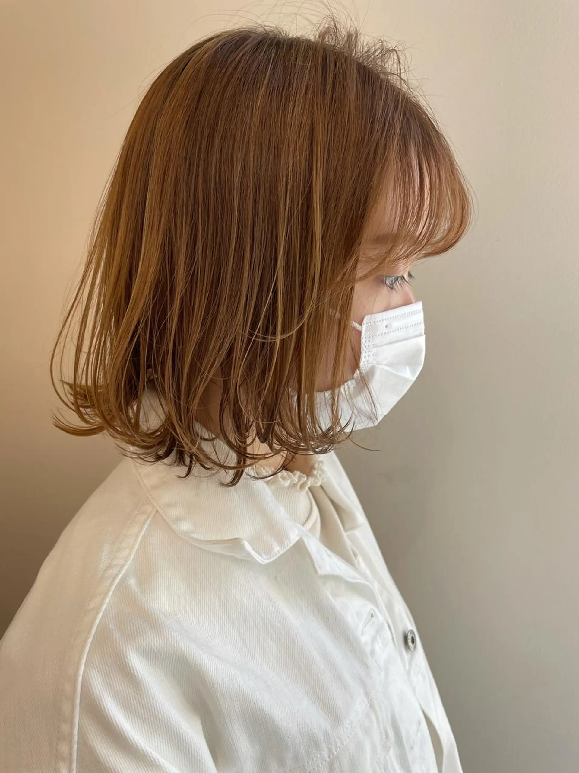 ミディアム カラー ヘアカラー 顔まわりカット✄ ベージュカラー🧸のヘアスタイル