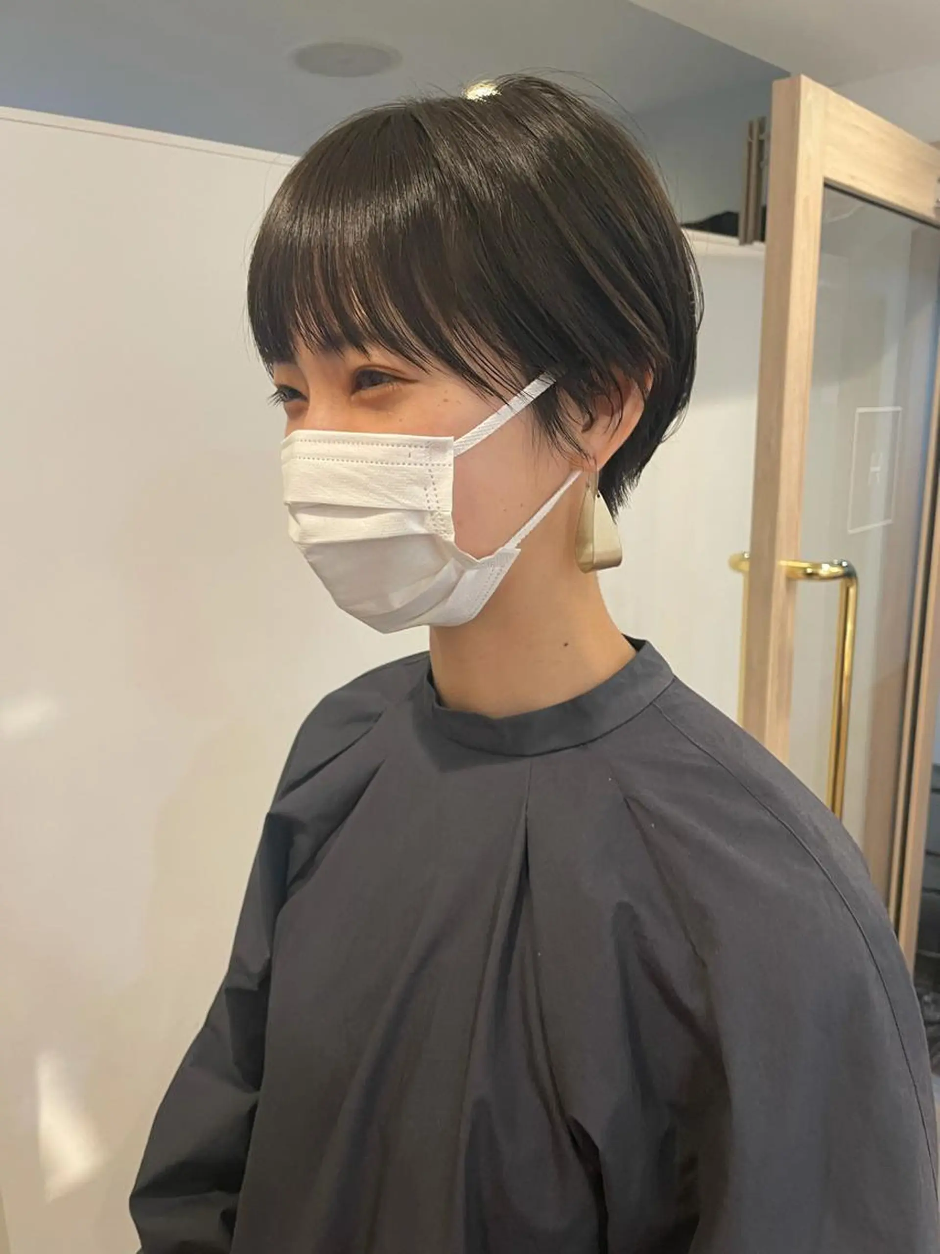 ショート カット ヘアカラー トリートメント 大迫 江梨のヘアスタイル