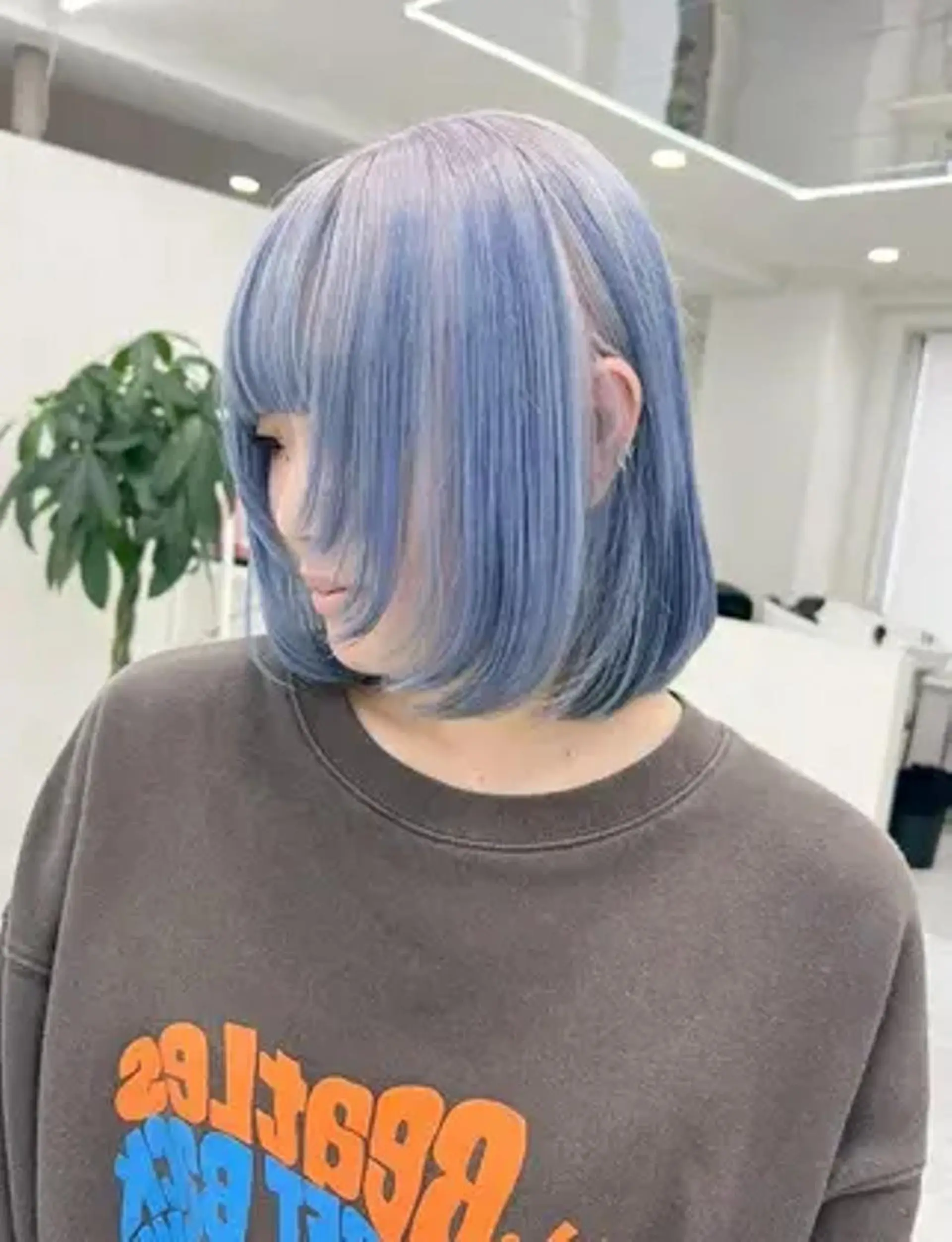 カラー ミディアム アディクシーカラー アッシュ バレイヤージュ ベージュカラー ブルーカラー 女性専用サロン梅田 髪質改善カラーakiのヘアスタイル