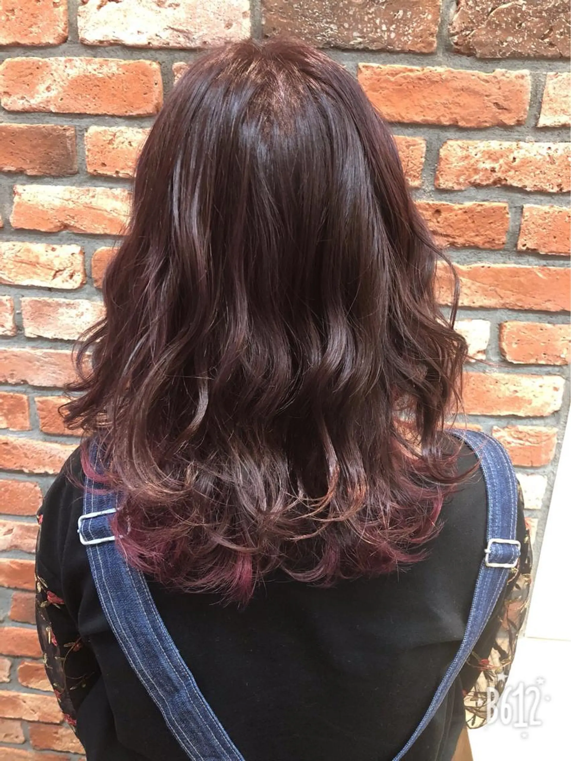 ロング レイヤーカット 中川 莉玖のヘアスタイル