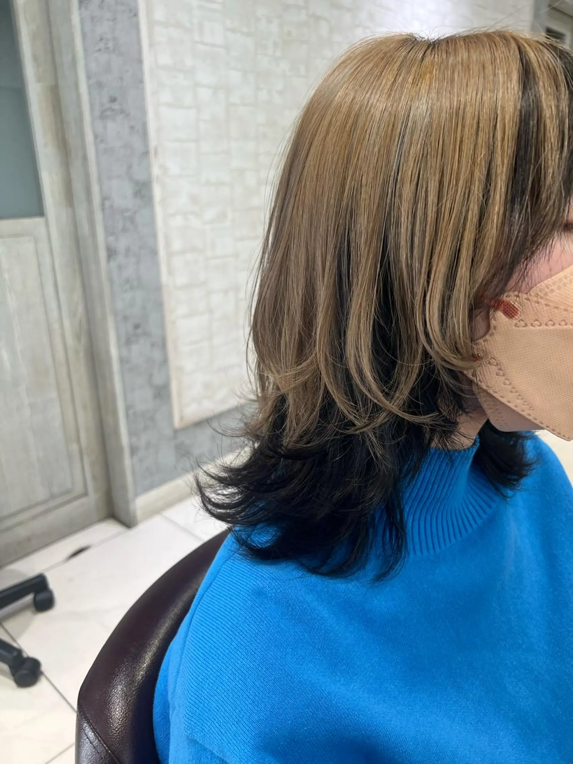 ミディアム カラー 縮毛矯正✨️レイヤー クボタリョウのヘアスタイル