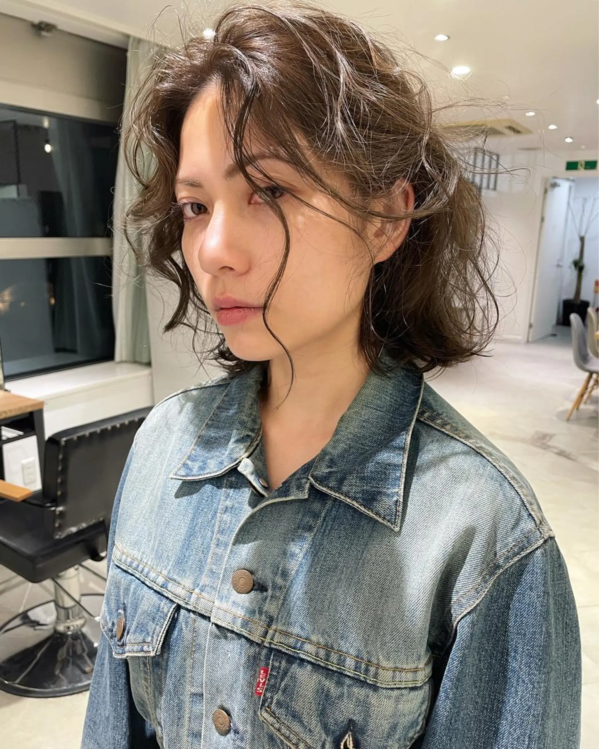 ミディアム カラー パーマ ミディアムパーマ ボブ ニュアンスパーマ カット ヘアカラー パーマ Loom.所属・村上雅人 ナチュラルモードのヘアスタイル