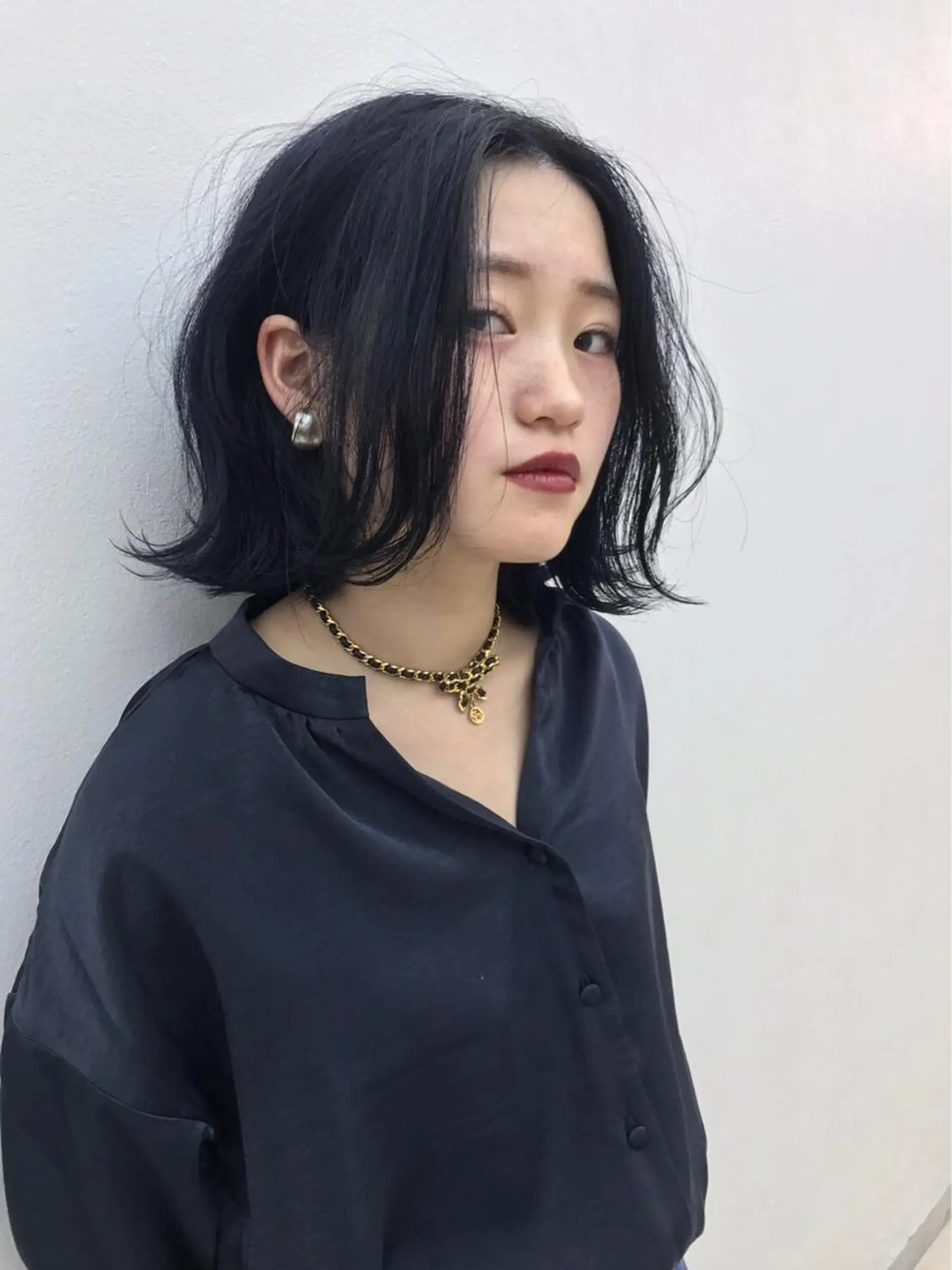 ミディアム カラー アッシュ ネイビーカラー 難波/心斎橋/ボブ/ 髪質改善/ハイトーンのヘアスタイル