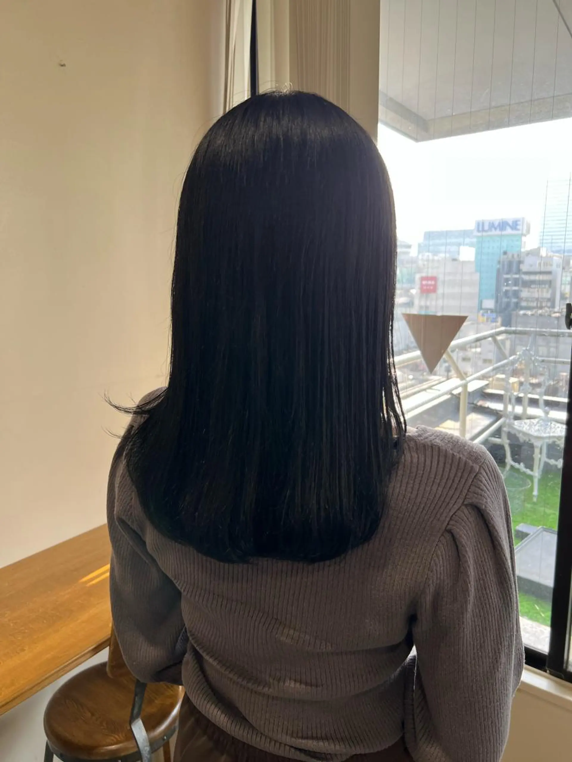 ロング カラー オカベ ショウマのヘアスタイル