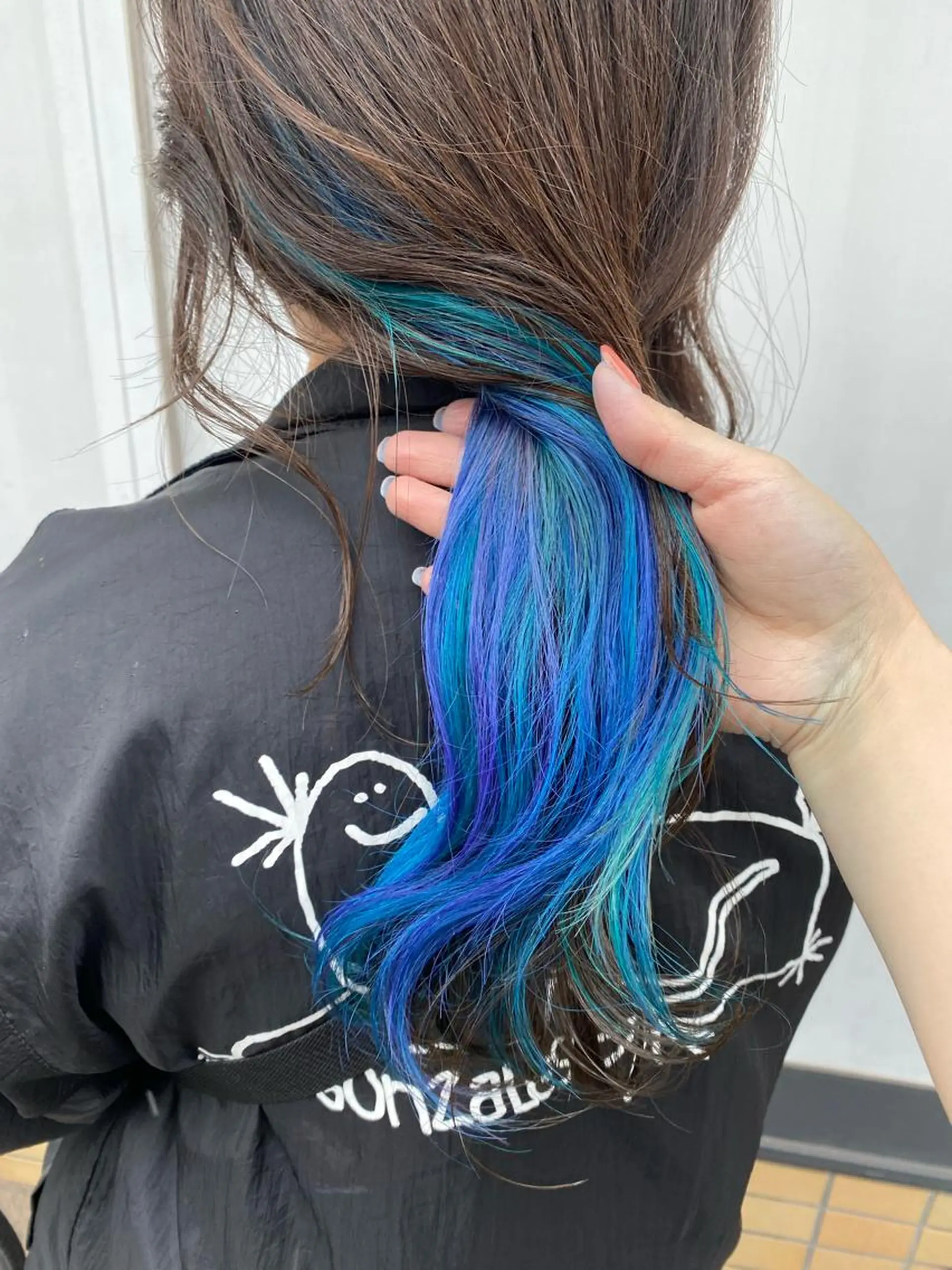 ロング W所属・小林 朋花のヘアスタイル