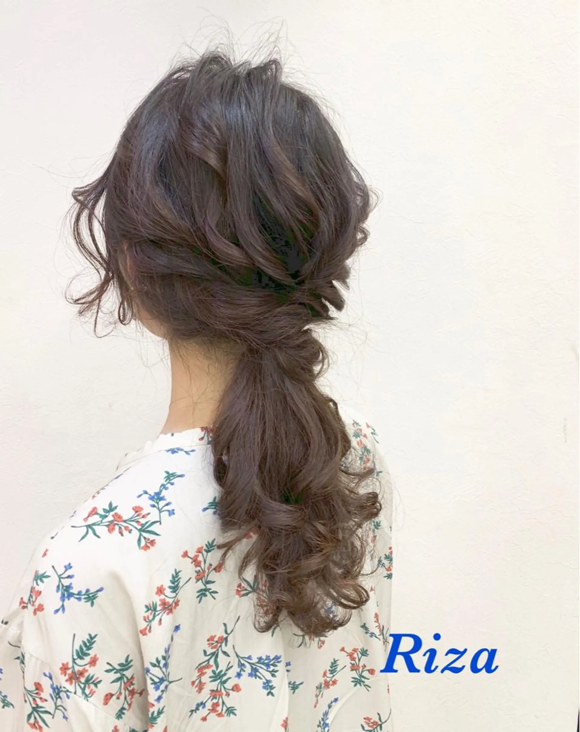 ヘアアレンジ HAIR MAKE Riza所属・谷口 弥生のヘアスタイル