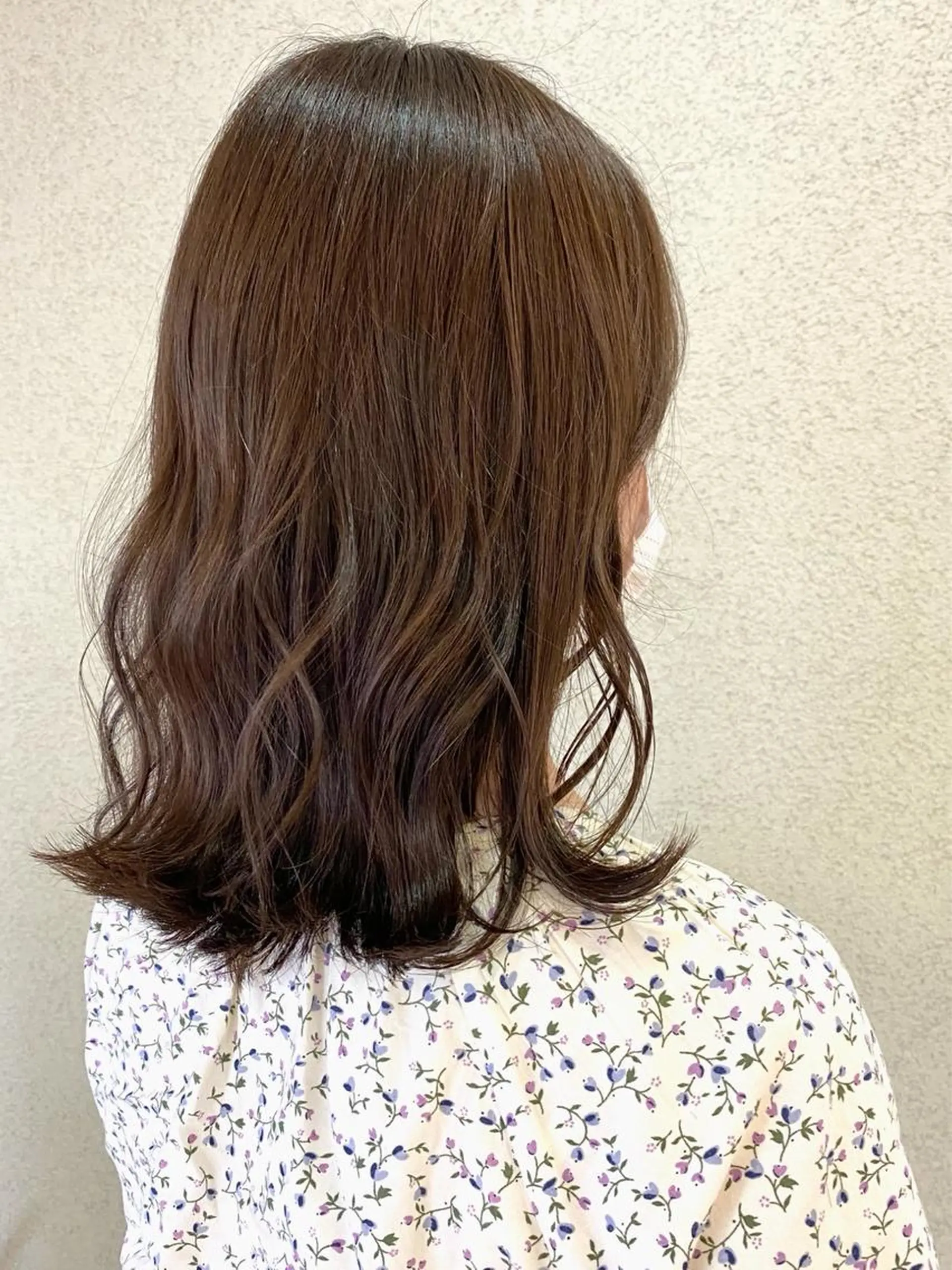 セミロング 松下 由恵のヘアスタイル