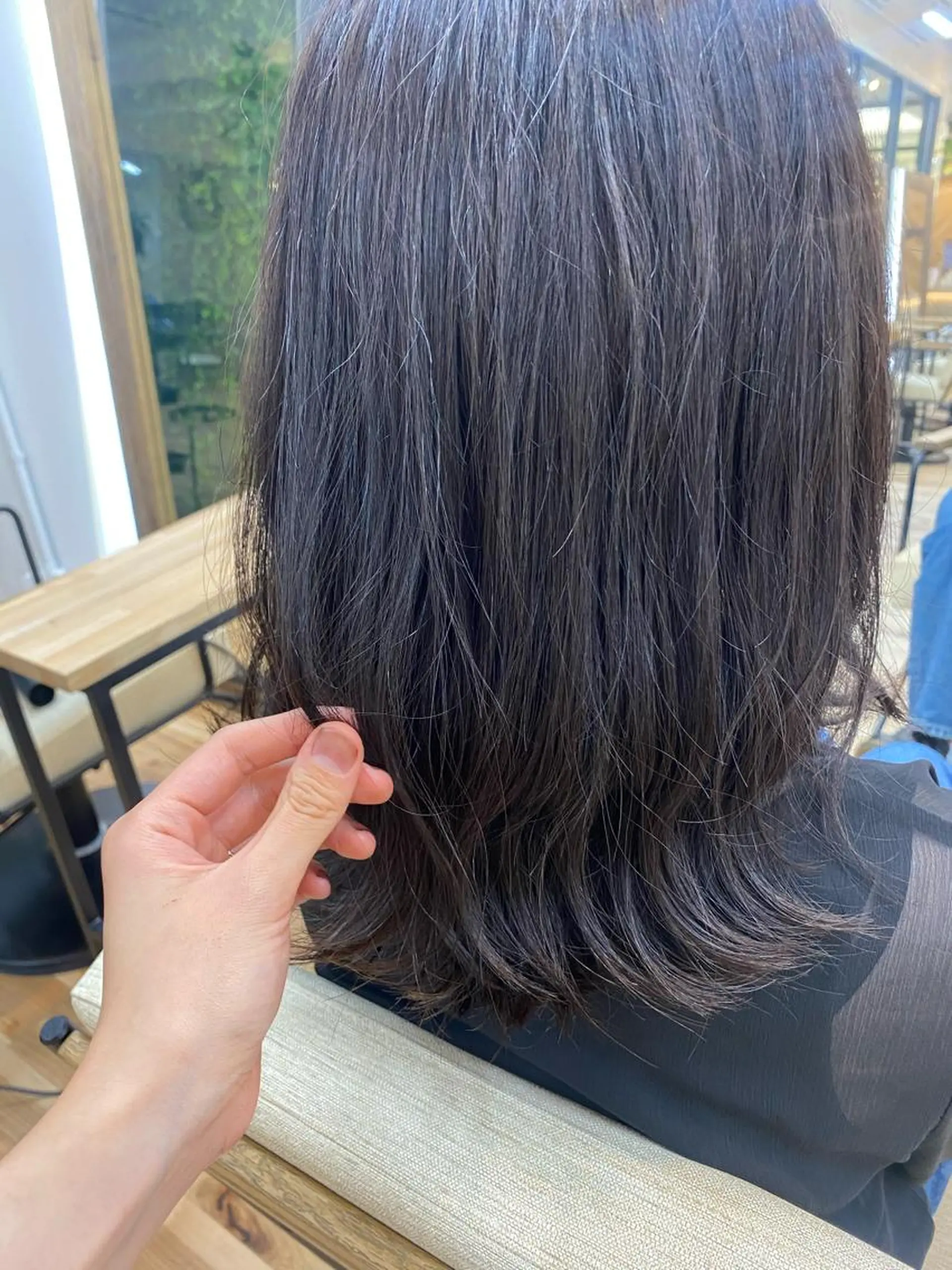 ミディアム おおつき ありかのヘアスタイル