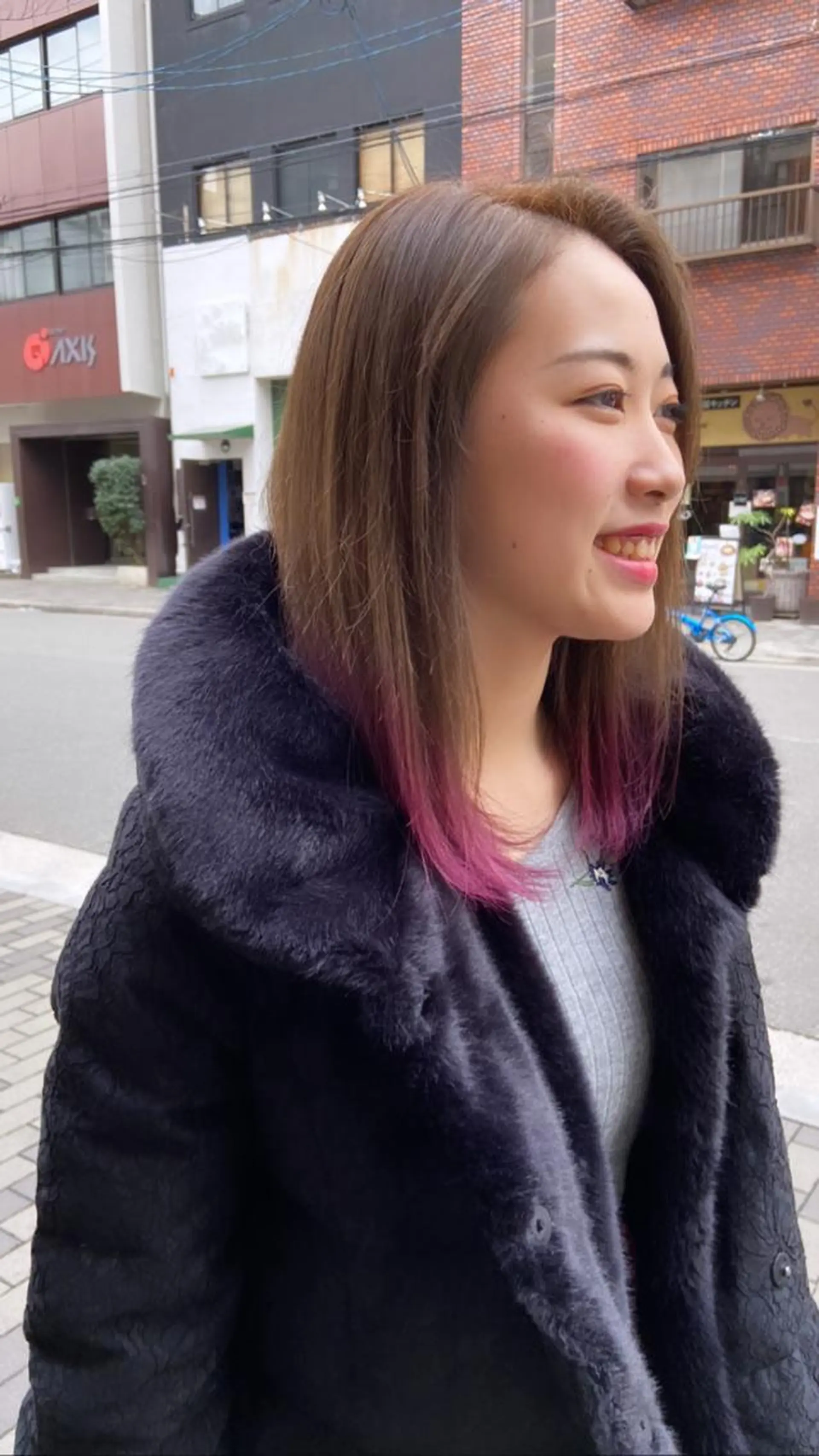 セミロング カラー WEG所属・韓国レイヤー/艶髪 WATSUKIのヘアスタイル