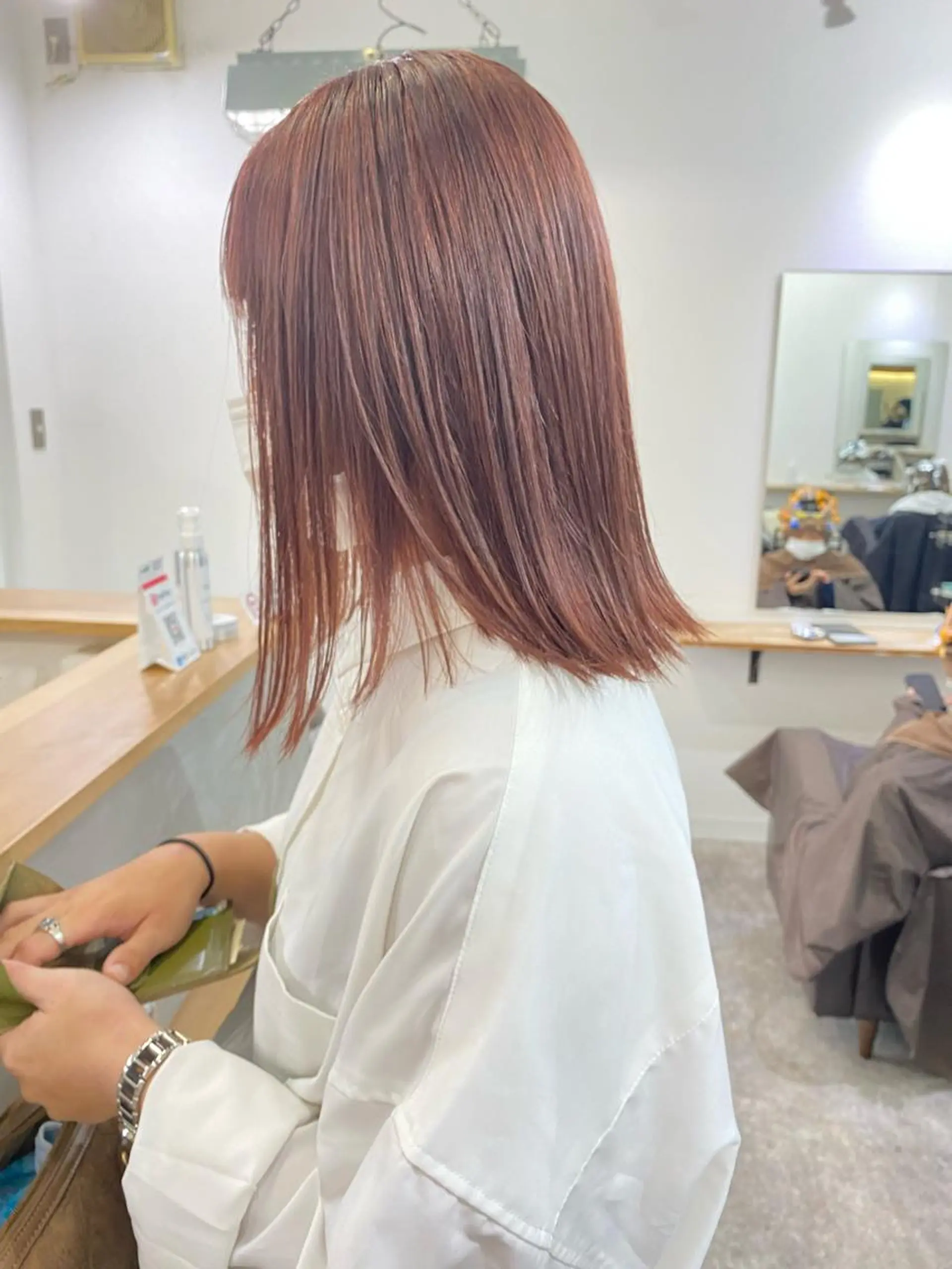 セミロング カラー ブラウンカラー ピンクカラー ピンクブラウン カット ヘアカラー トリートメント 森貴裕/ベージュ/ パーマ/オリーブのヘアスタイル