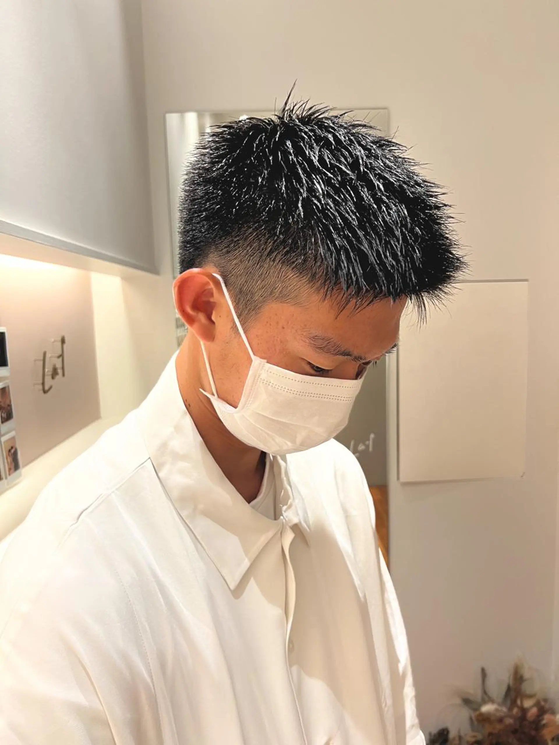 ショート メンズ フェードカット 刈り上げ カット パーマ メンズカット曲がる 縮毛矯正佐々木タクマのヘアスタイル