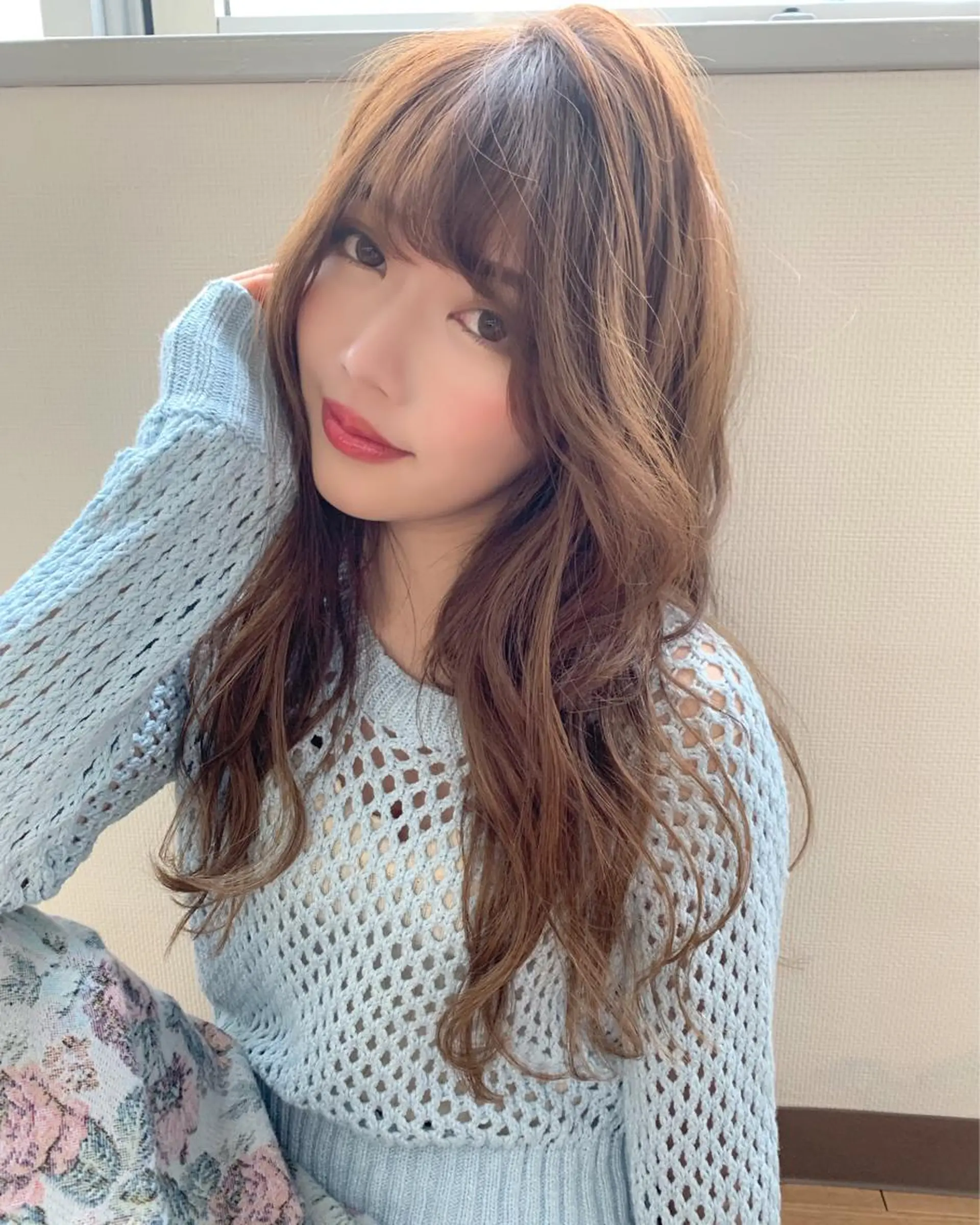 ロング カラー ヘアアレンジ ベージュカラー ヘアカラー 透明感♡︎♡︎ 佐々木早苗のヘアスタイル