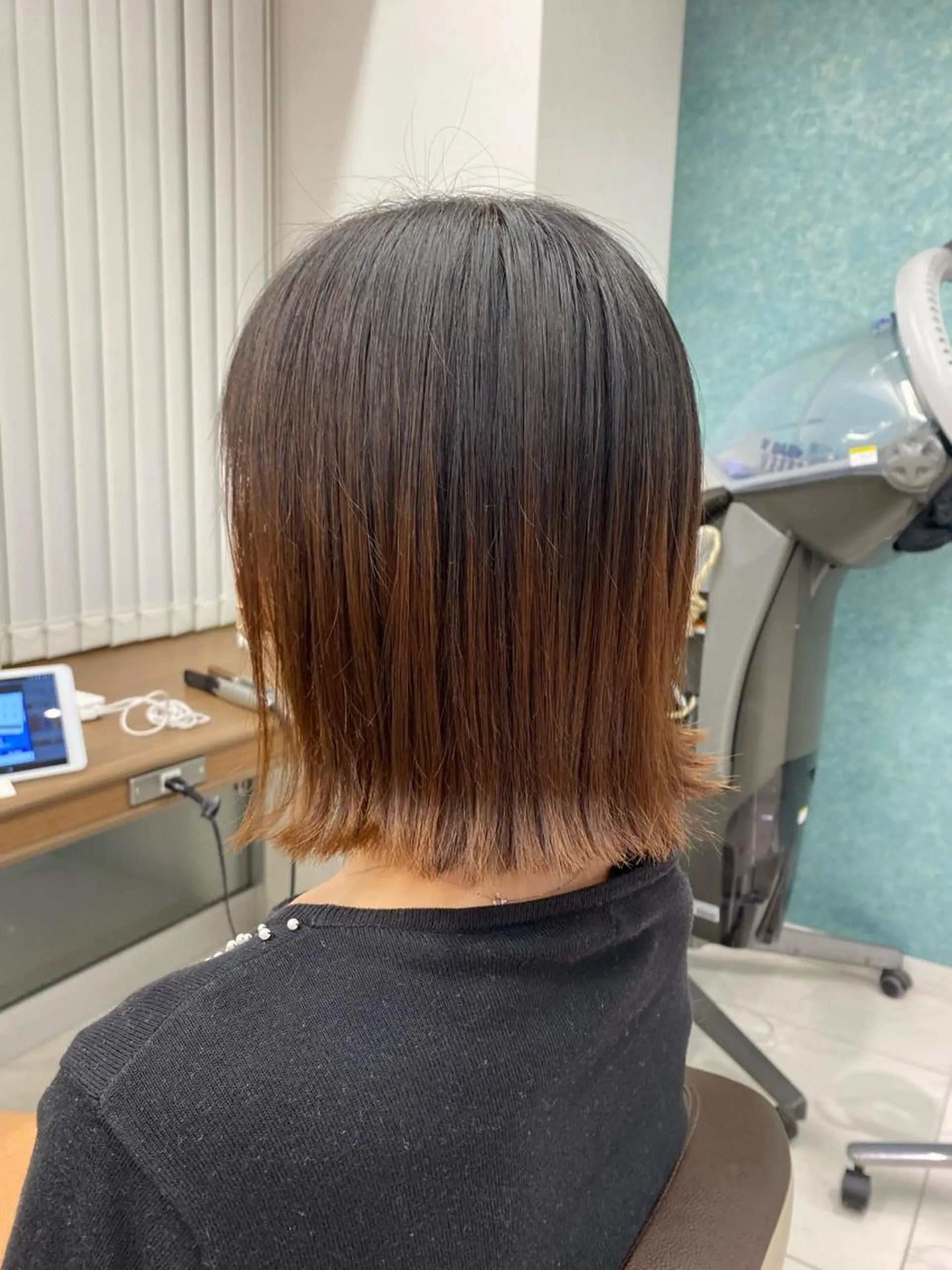 ミディアム ボブ 外ハネヘア 長妻莉央/縮毛矯正 髪質改善カラーのヘアスタイル