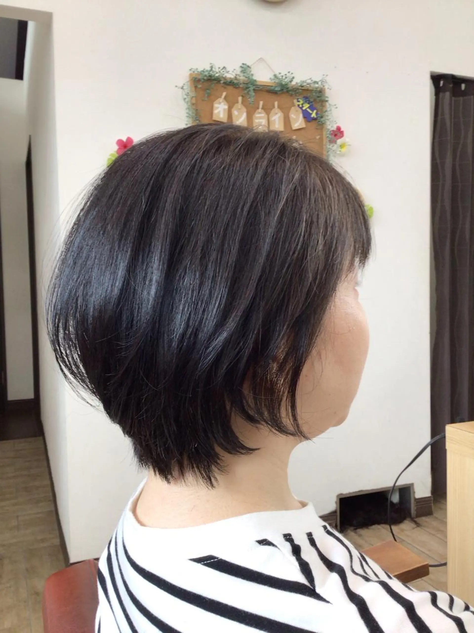 ショート カラー 💫カットパーマ💫 伊原虎太郎のヘアスタイル