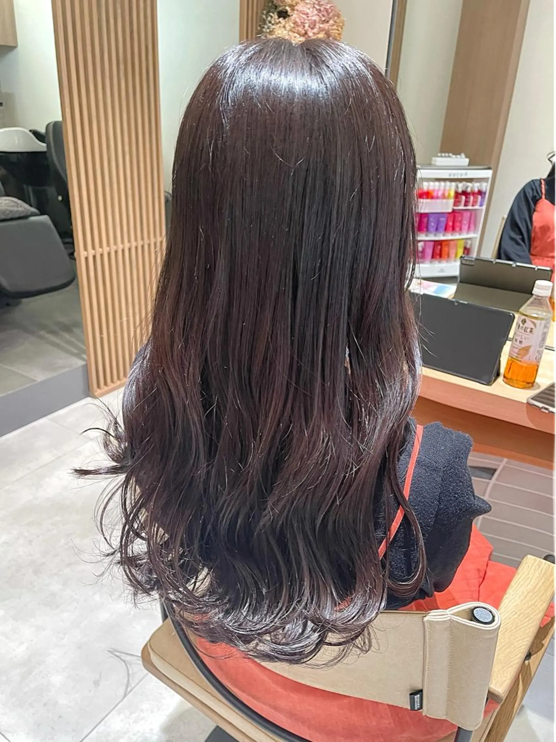 ロング ピンクブラウン 高木 櫻のヘアスタイル