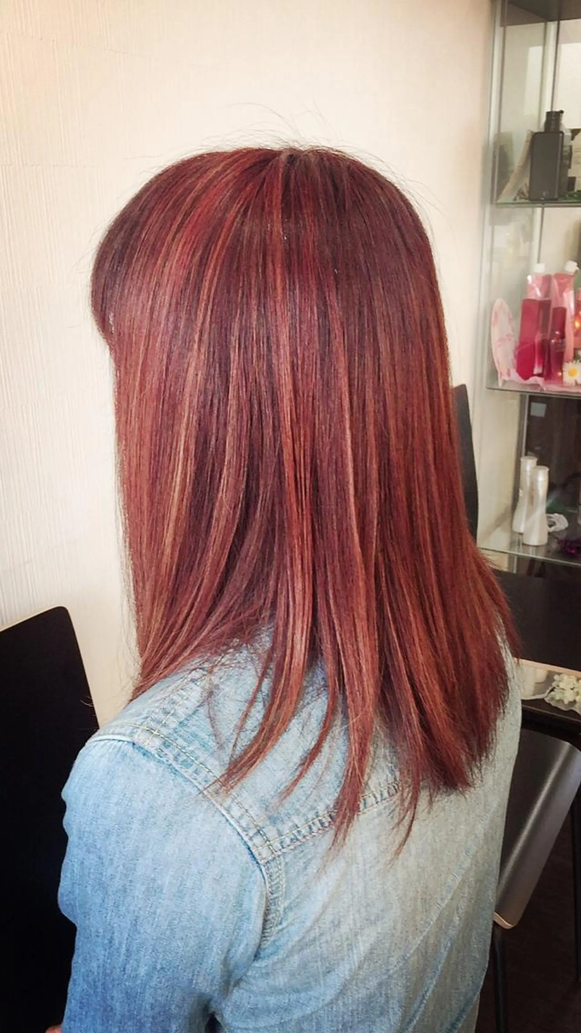 ミディアム カラー 阿久津 泰幸のヘアスタイル