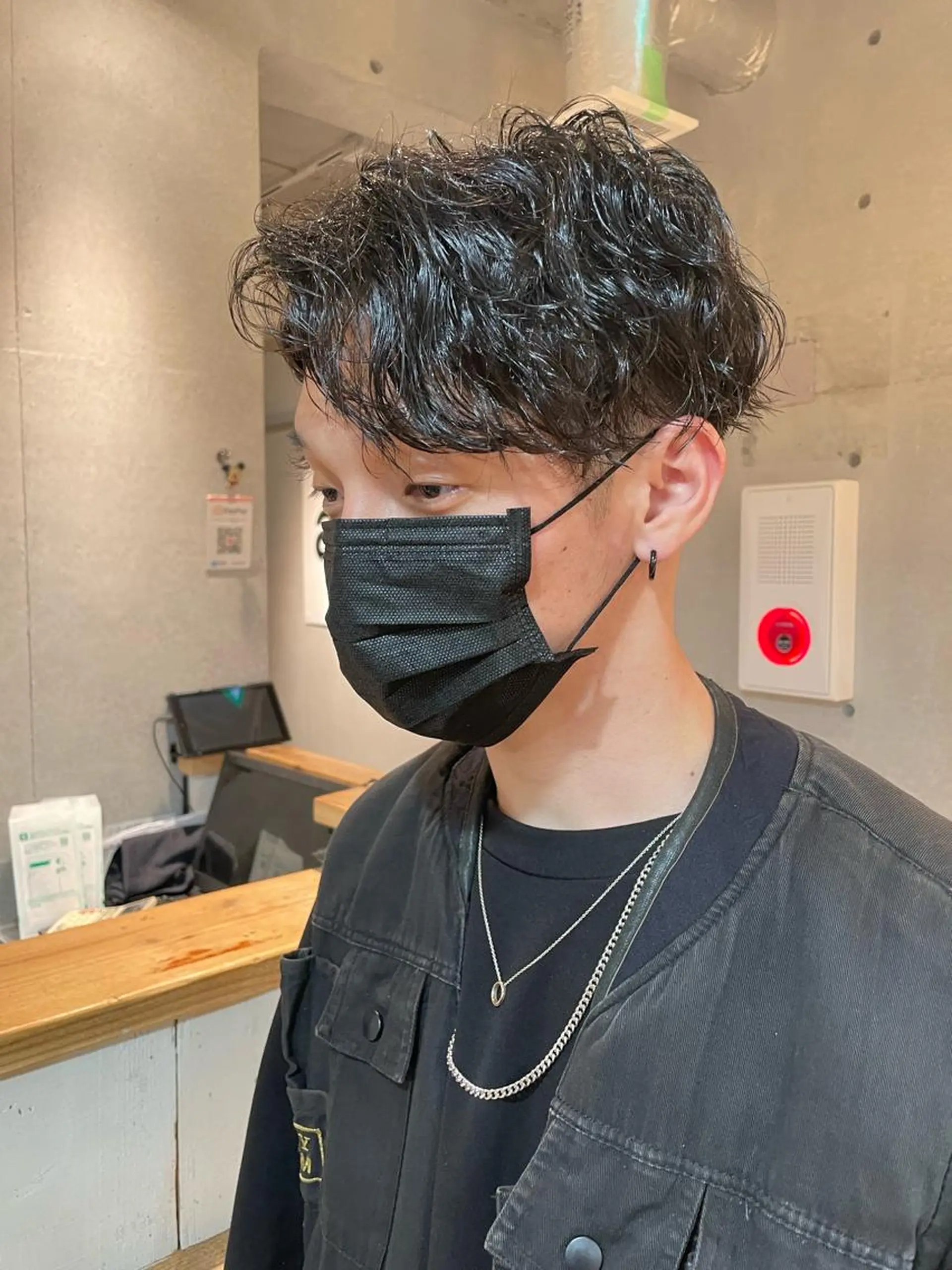 ミディアム パーマ メンズ カット パーマ しのはら まどかのヘアスタイル