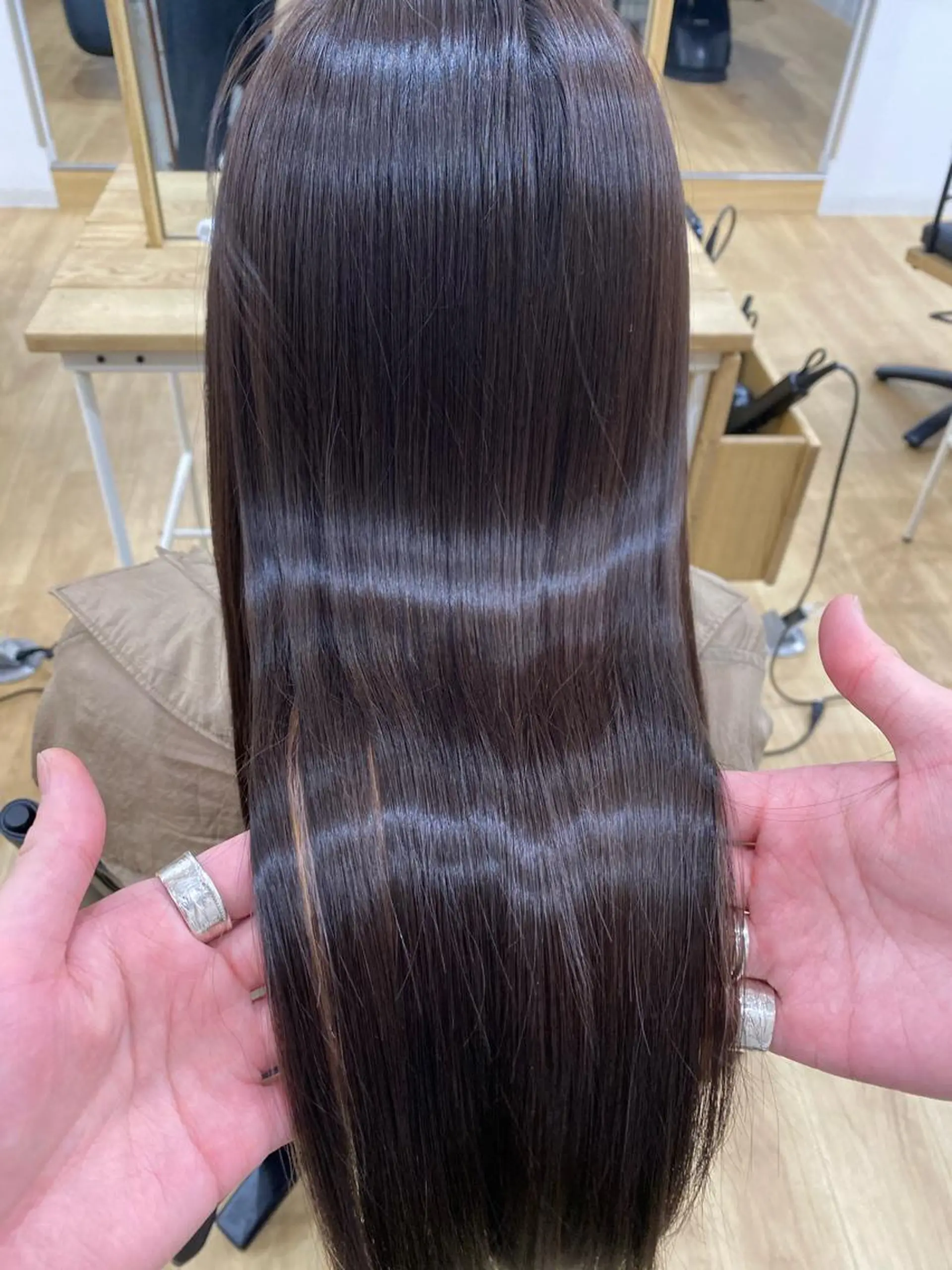 ロング カラー パーマ ヘアアレンジ メンズ キッズ ネイル マツエク・マツパ カット 縮毛矯正 トリートメント ヘッドスパ ヘアセット foi. フォワ所属・🇰🇷韓国トレンド ヘア🇰🇷高田のヘアスタイル