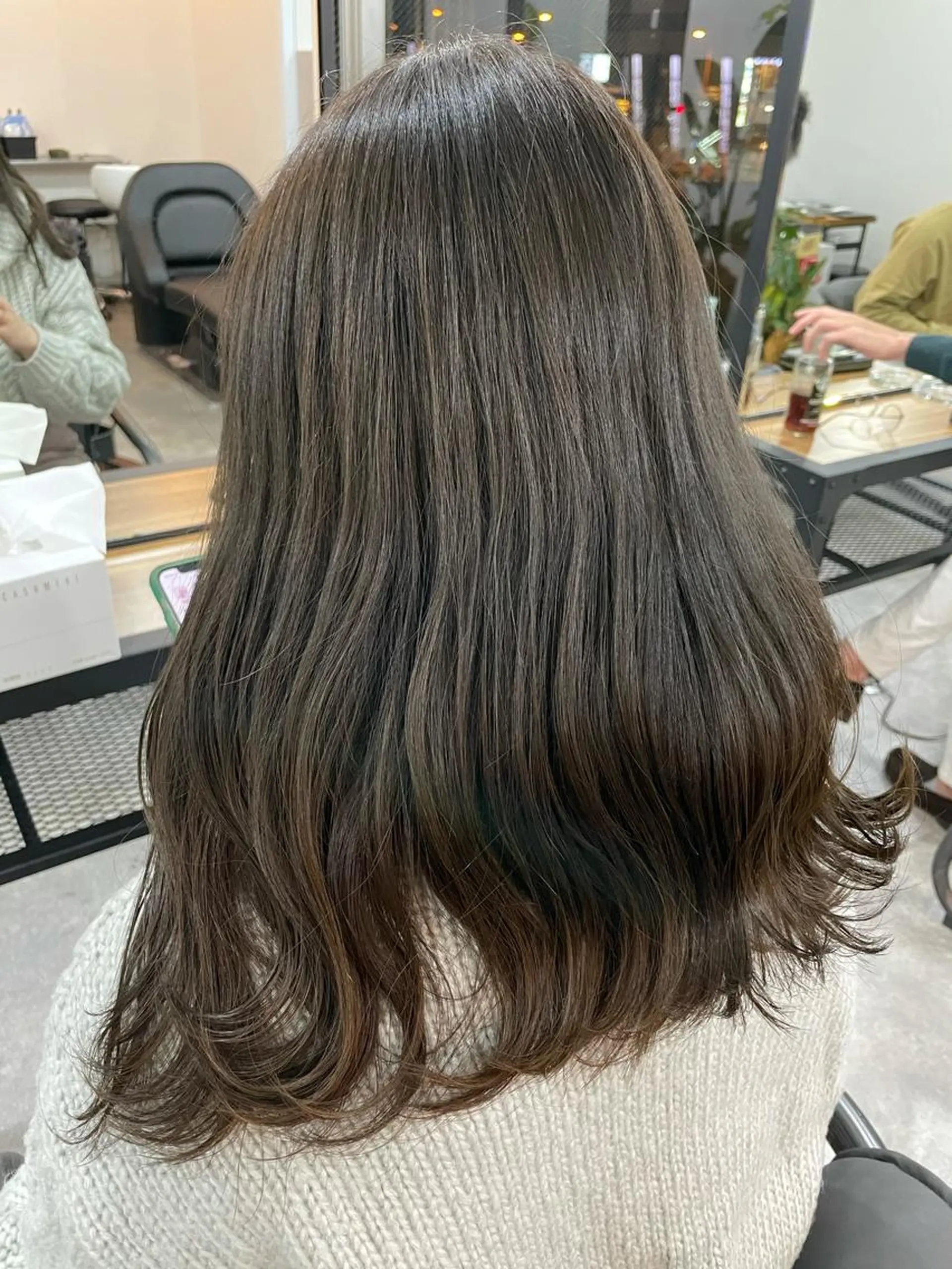 ミディアム カラー パーマ ヘアアレンジ メンズ キッズ ネイル マツエク・マツパ メンズバレイヤージュ メンズブリーチ フェードカット メンズハイライト メンズインナーカラー メンズ特化 しゅうへいのヘアスタイル