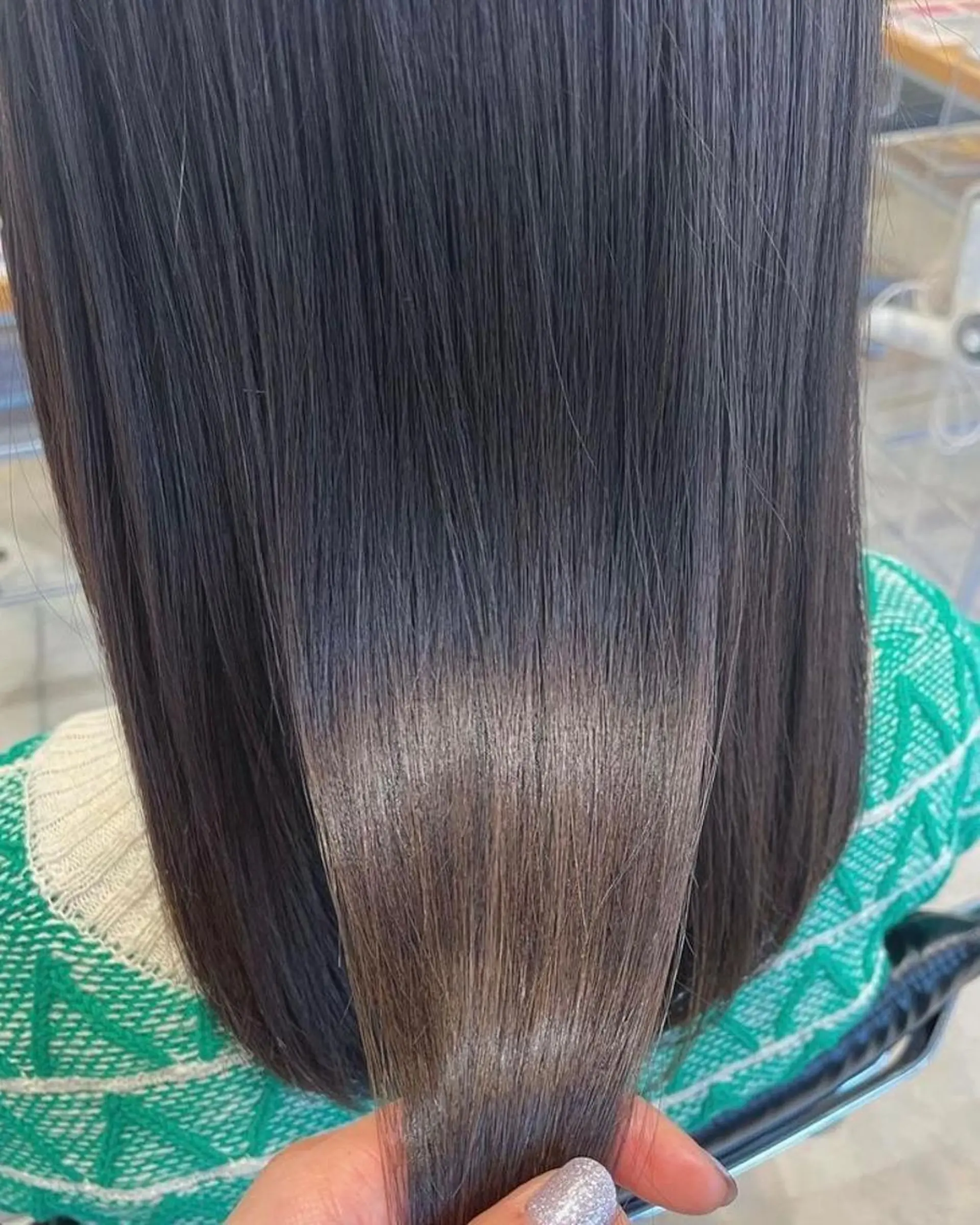 ミディアム カラー hair S.coeur emu所属・黒木 日那のヘアスタイル