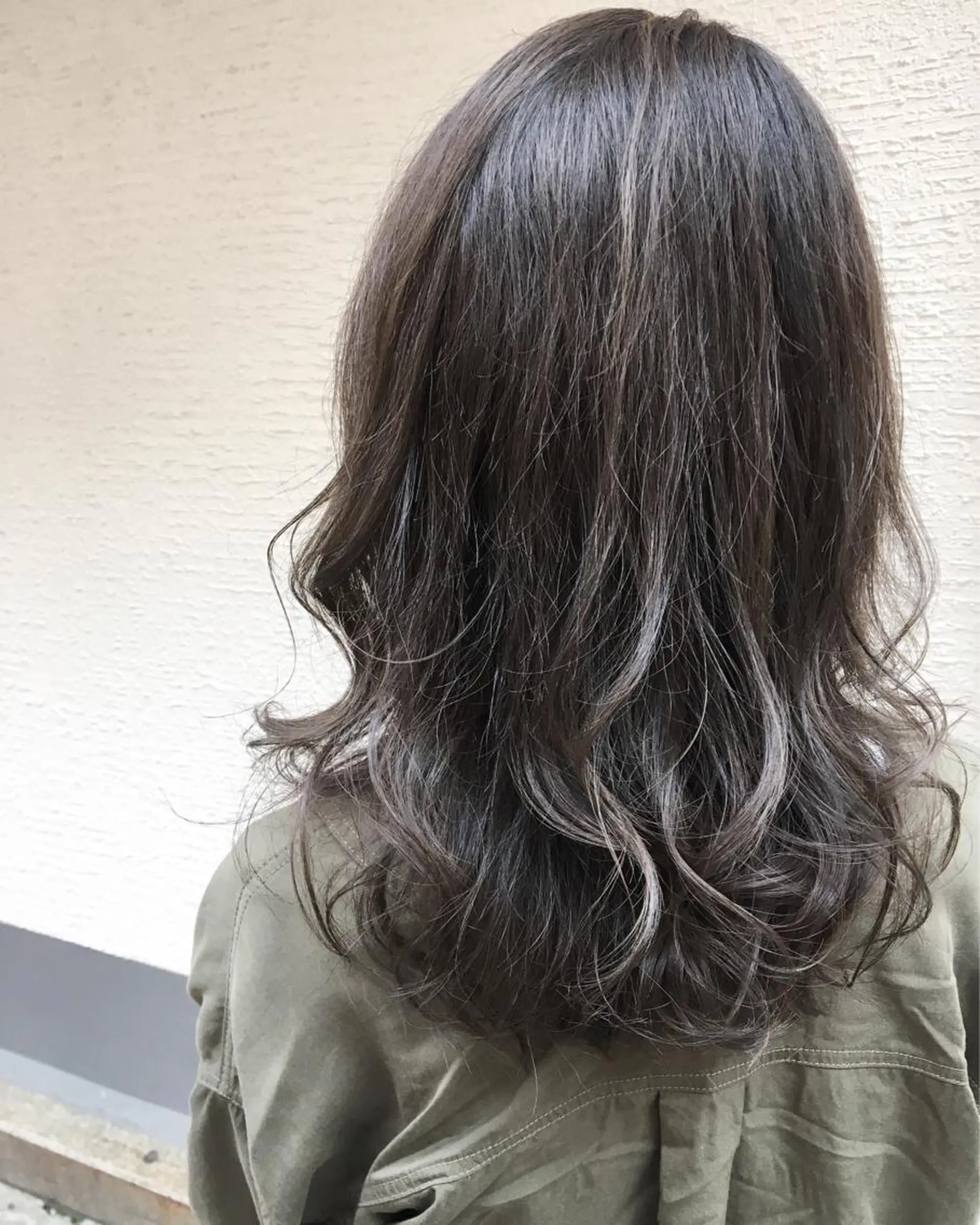 セミロング カラー OFF YUYAのヘアスタイル