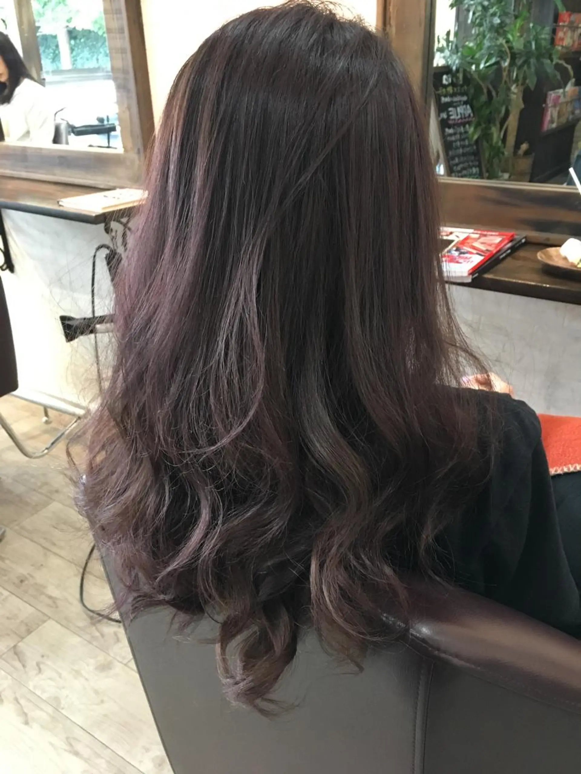 ミディアム カラー パープルカラー BELCHIC所属・松本 亮のヘアスタイル