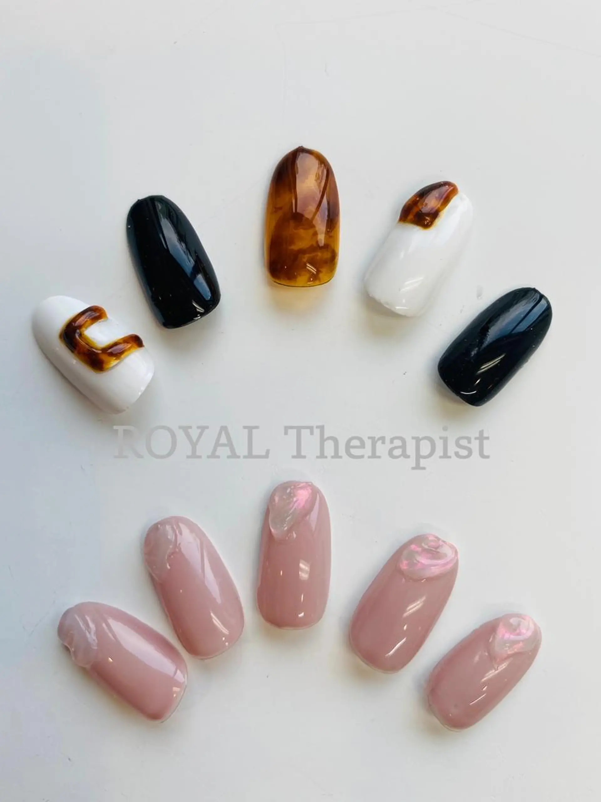 ネイル 【尾下】 ロイヤル•セラピストのネイルデザイン