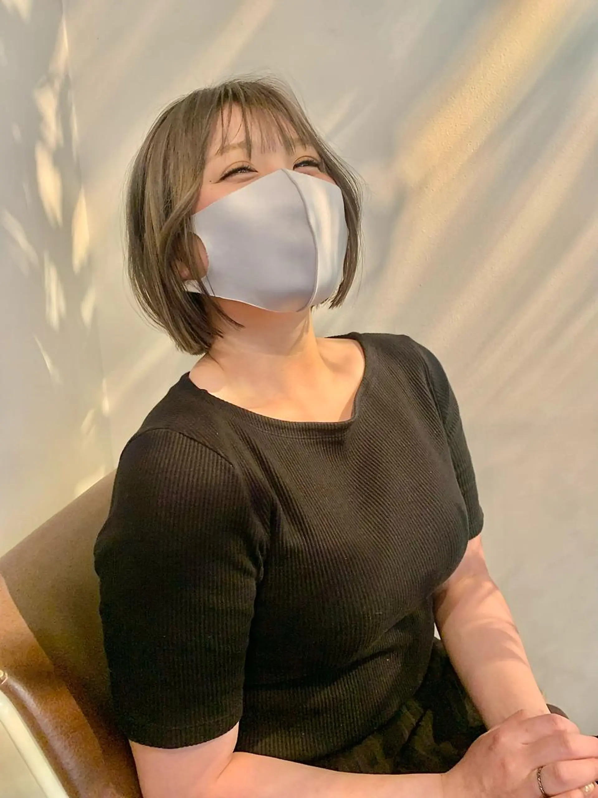 ショート カラー ブリーチ ケアブリーチ カット ヘアカラー トリートメント 柔らかブラウン/顔周 りレイヤー♡ユウシのヘアスタイル