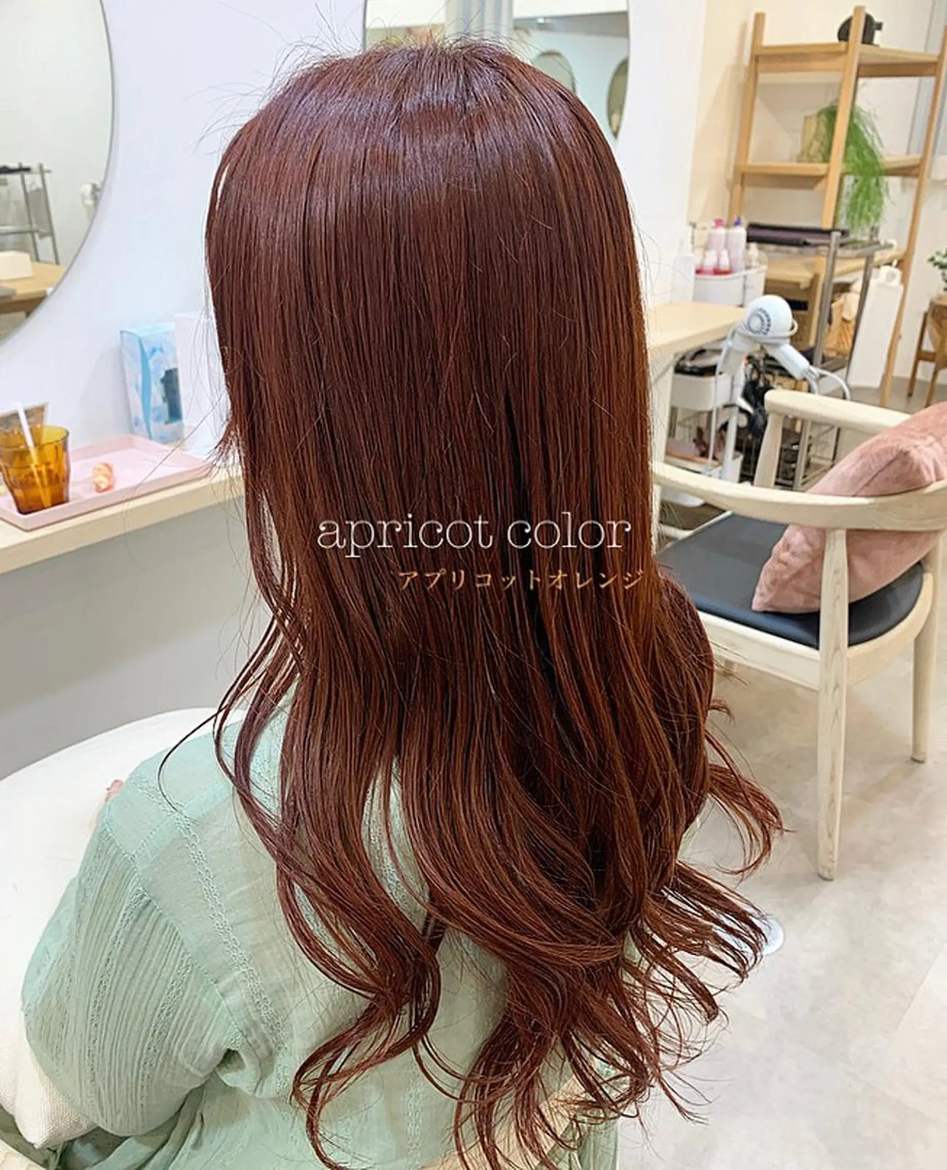 ロング カラー 佐藤 永夏のヘアスタイル