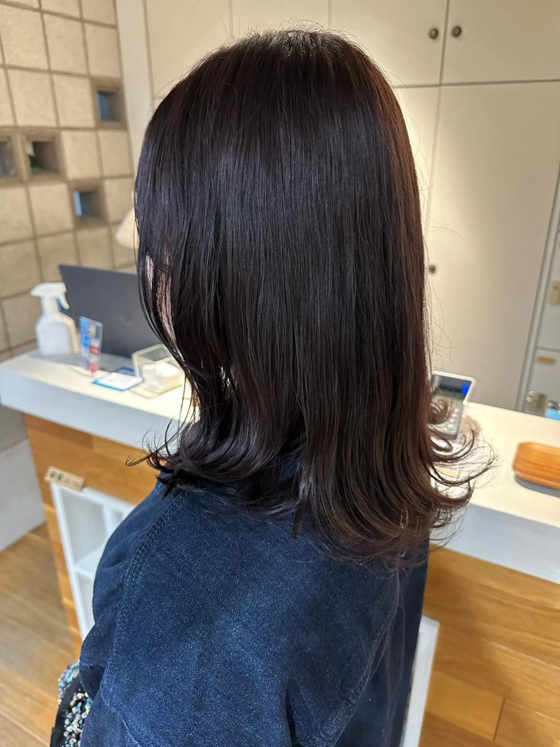 セミロング 塩澤 榛奈のヘアスタイル