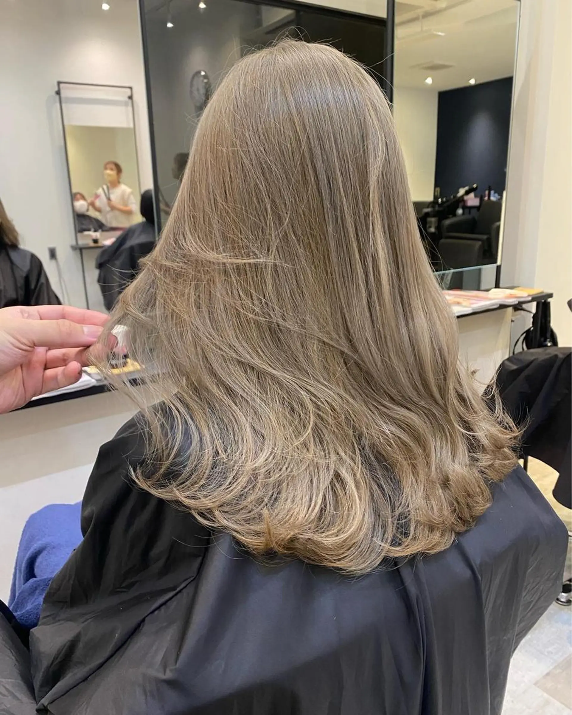 カラー ヘアアレンジ カット ヘアカラー トリートメント 韓国風×透明感カラー 髪質改善オタベシンヤのヘアスタイル