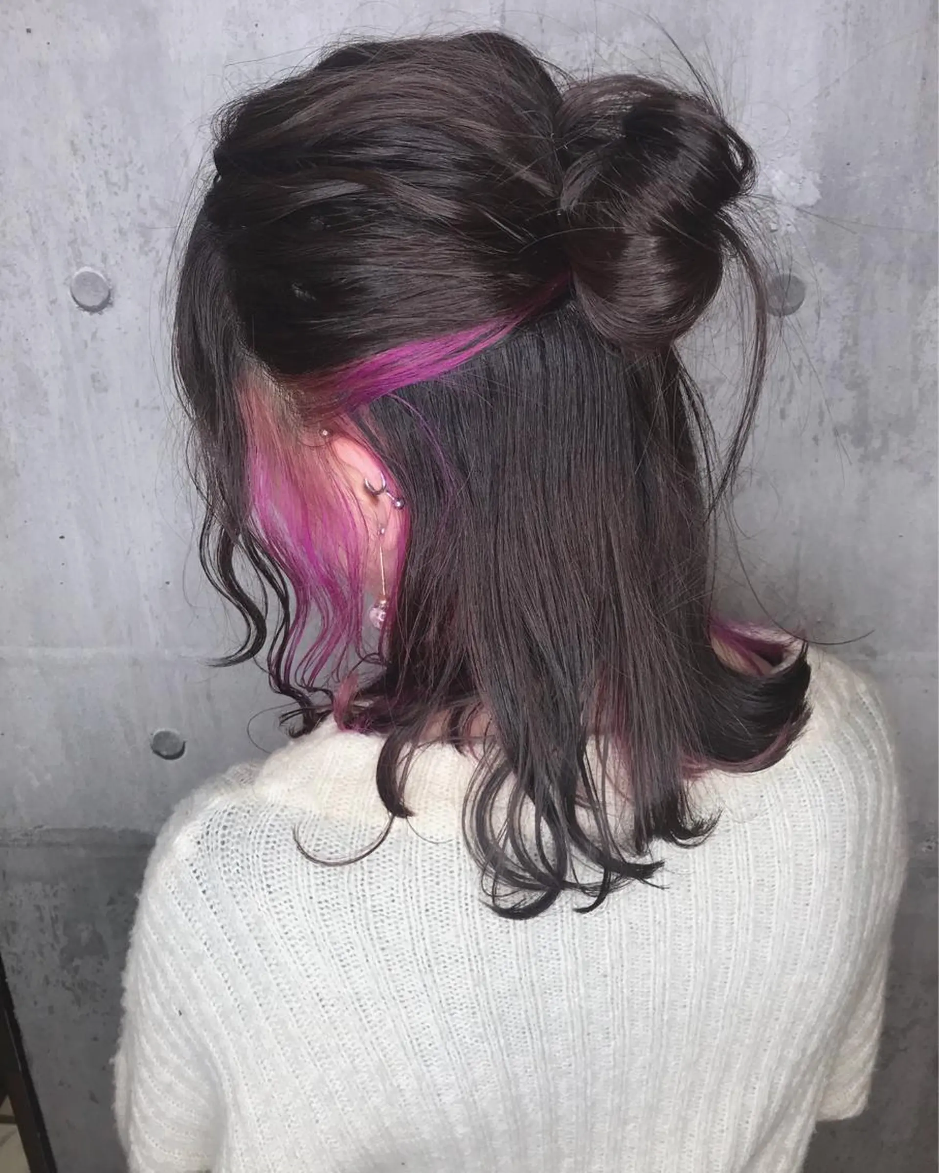 ショート カラー インナーカラー カット ヘアカラー トリートメント 髪質改善ｶﾗｰ ｹｱﾌﾞﾘｰﾁ/ﾀﾑのヘアスタイル