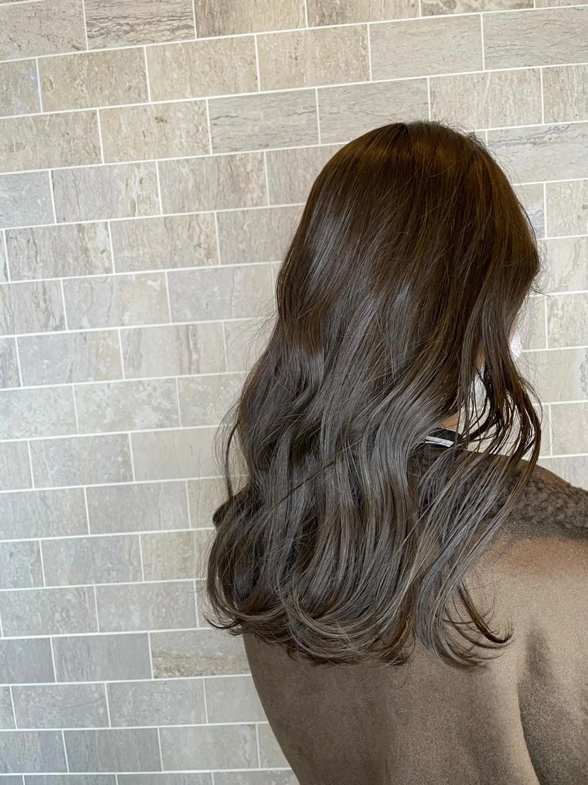 ロング 栗林 茉那のヘアスタイル