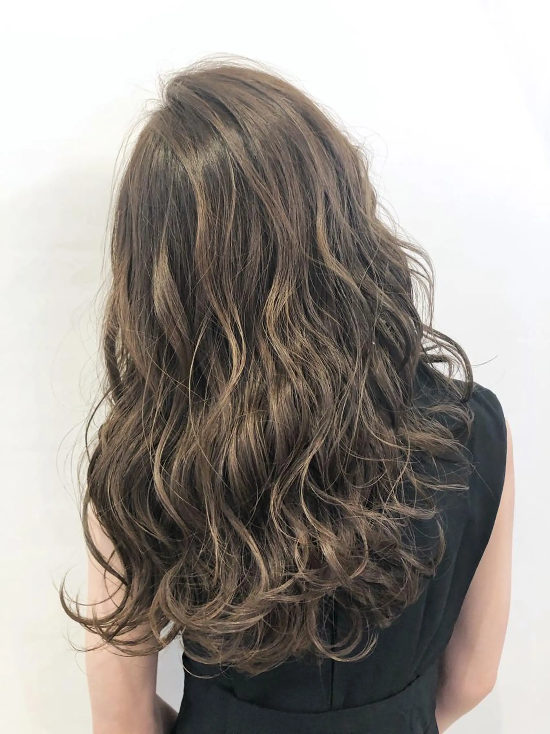 セミロング カット ヘアカラー トリートメント noa.所属・noa. 高橋タツヤのヘアスタイル