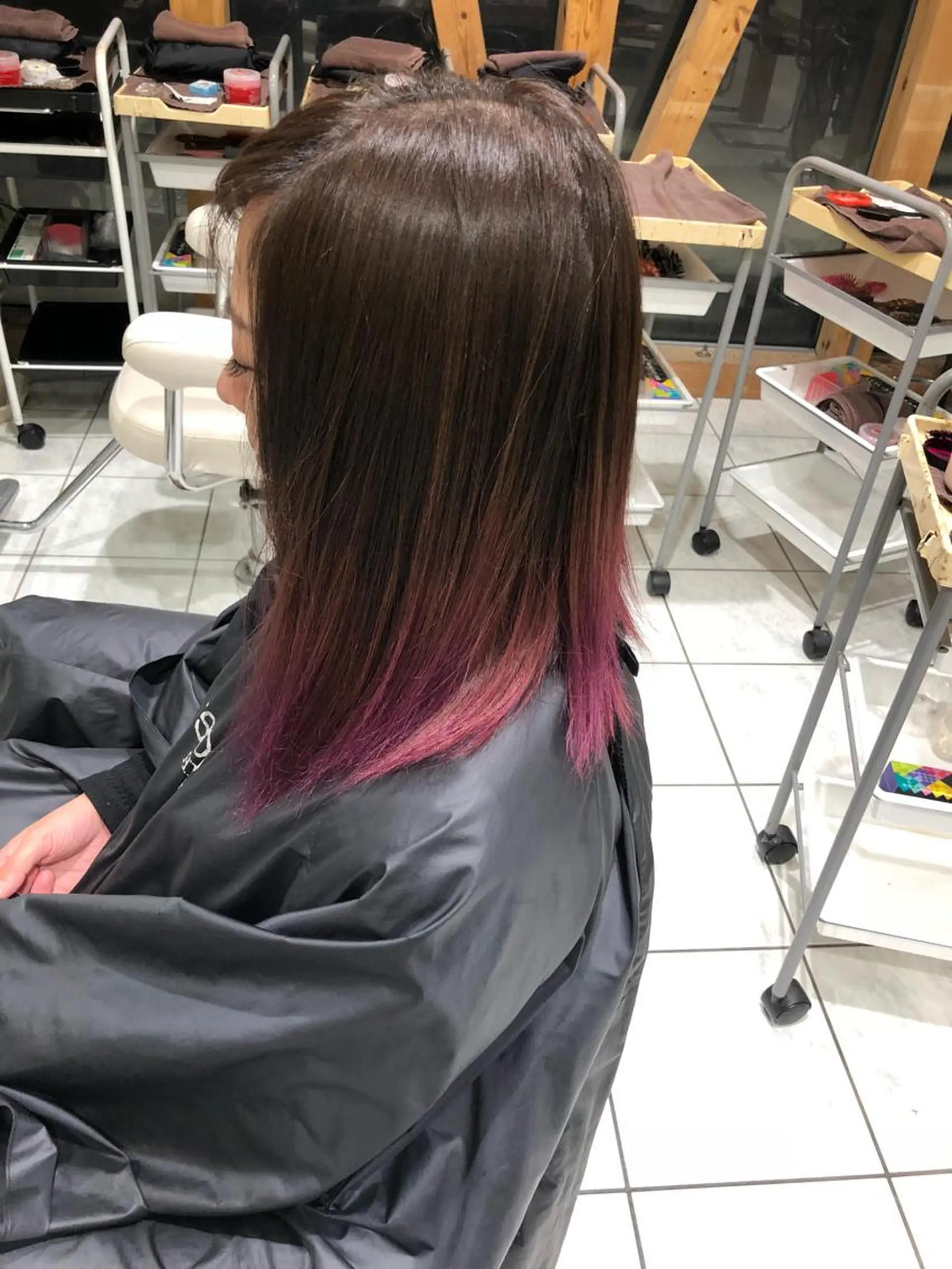 セミロング カラー グラデーションカラー グレージュ ピンクカラー クーポン お試し価格有り！のヘアスタイル