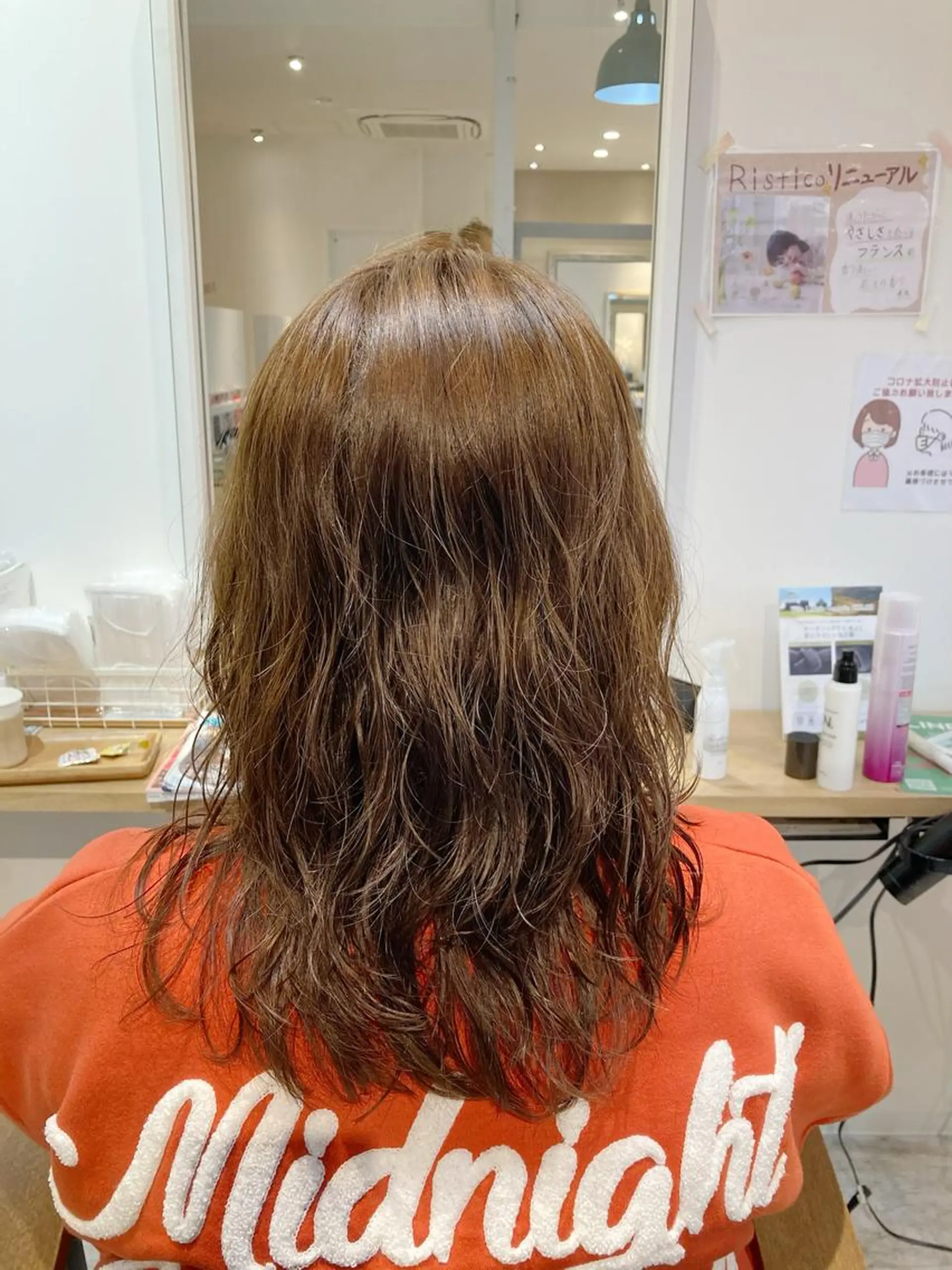 ミディアム パーマ en't所属・【女性指名No.1】 西口直子のヘアスタイル