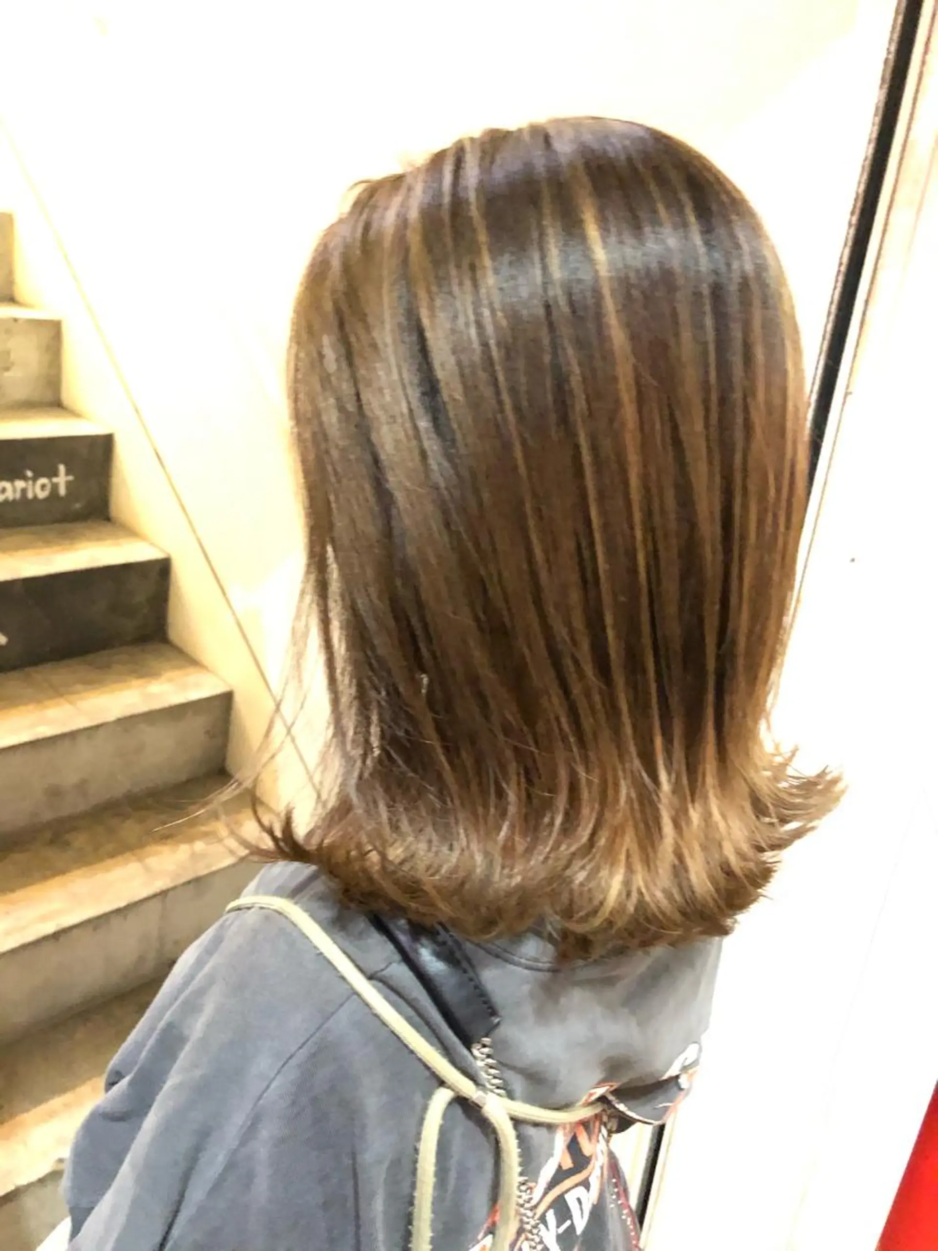 ミディアム カラー バレイヤージュ レイヤーカット 舘野 太嘉宏のヘアスタイル